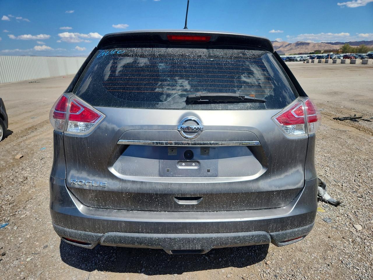 2015 Nissan Rogue S Gray vin: KNMAT2MT9FP557842