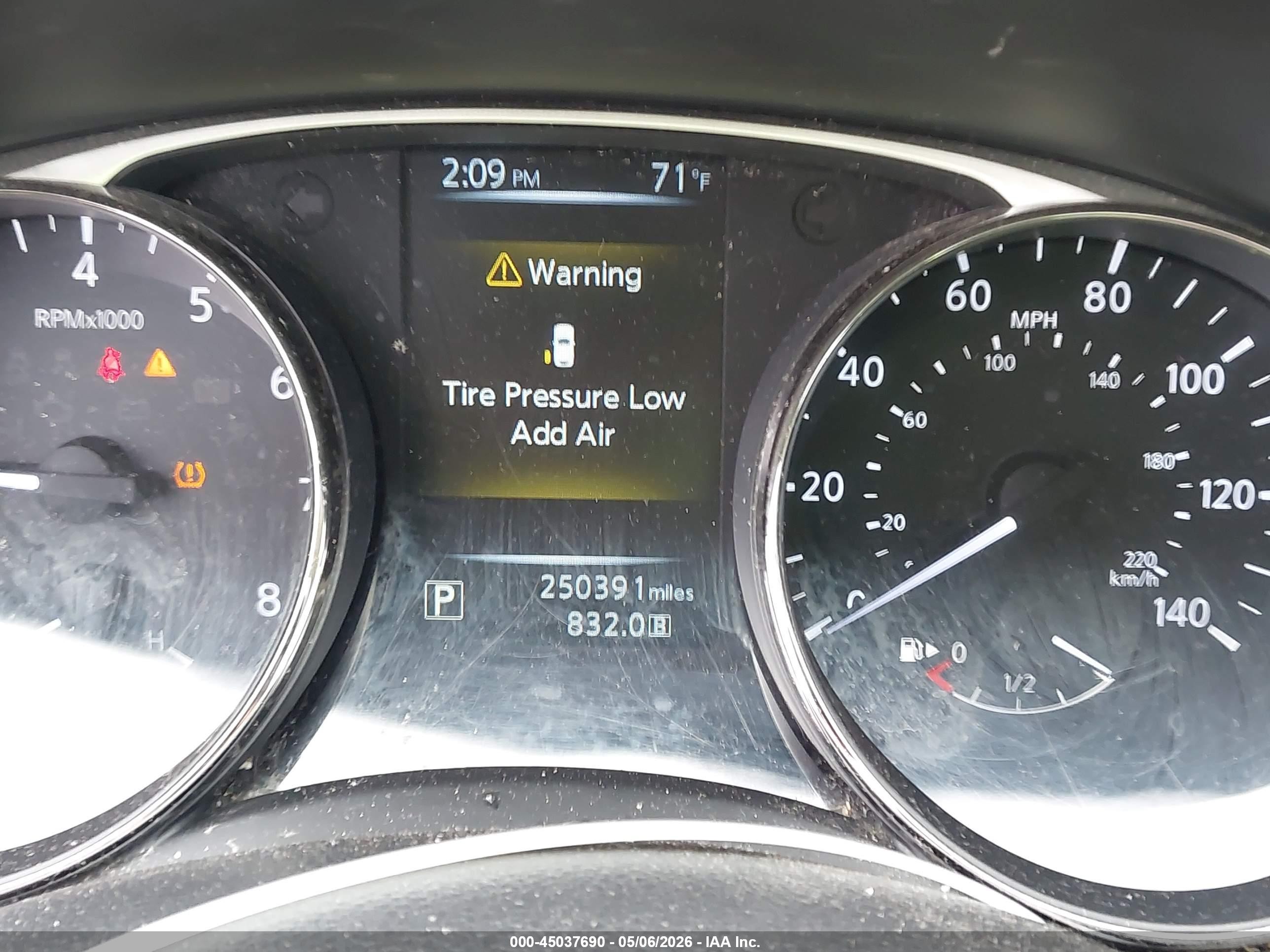 2015 Nissan Rogue Sv Серебряный vin: KNMAT2MT9FP574575