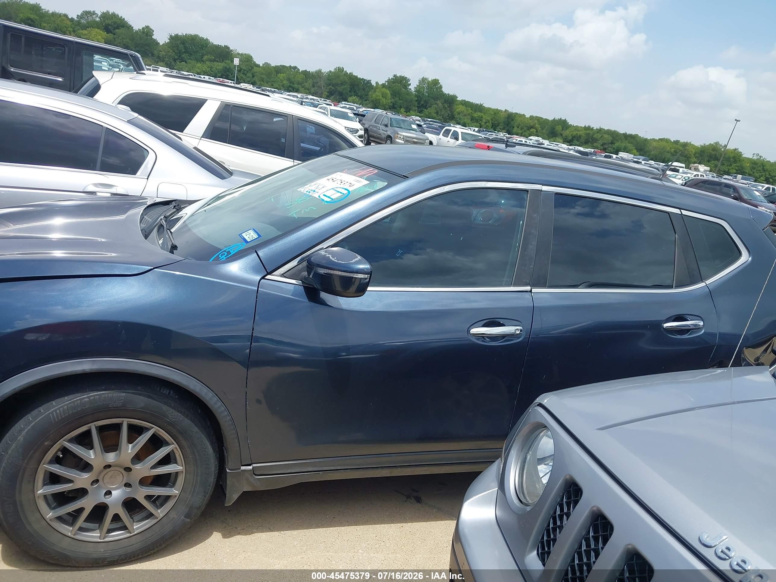 2015 Nissan Rogue S Blue vin: KNMAT2MT9FP585074
