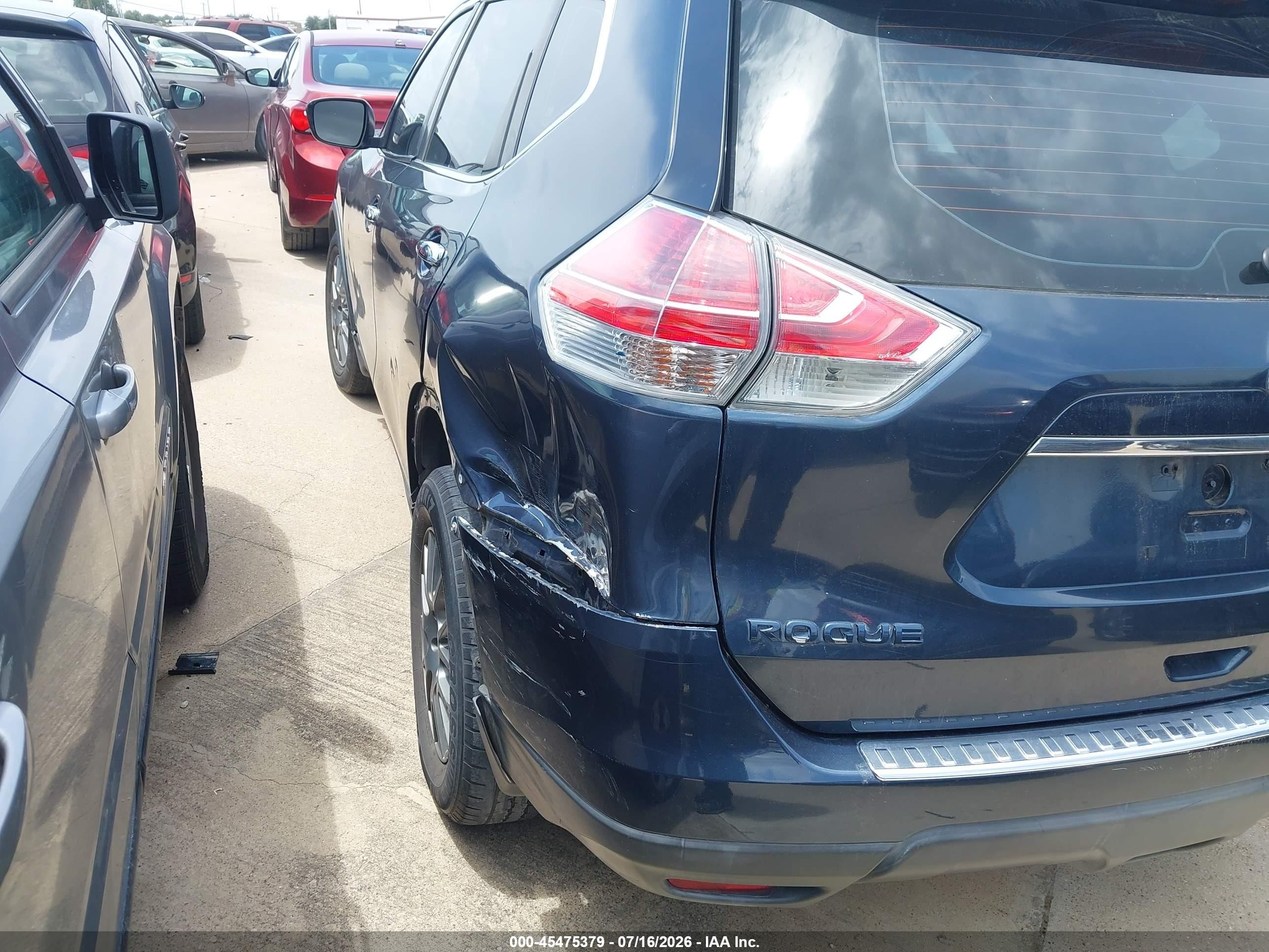 2015 Nissan Rogue S Blue vin: KNMAT2MT9FP585074