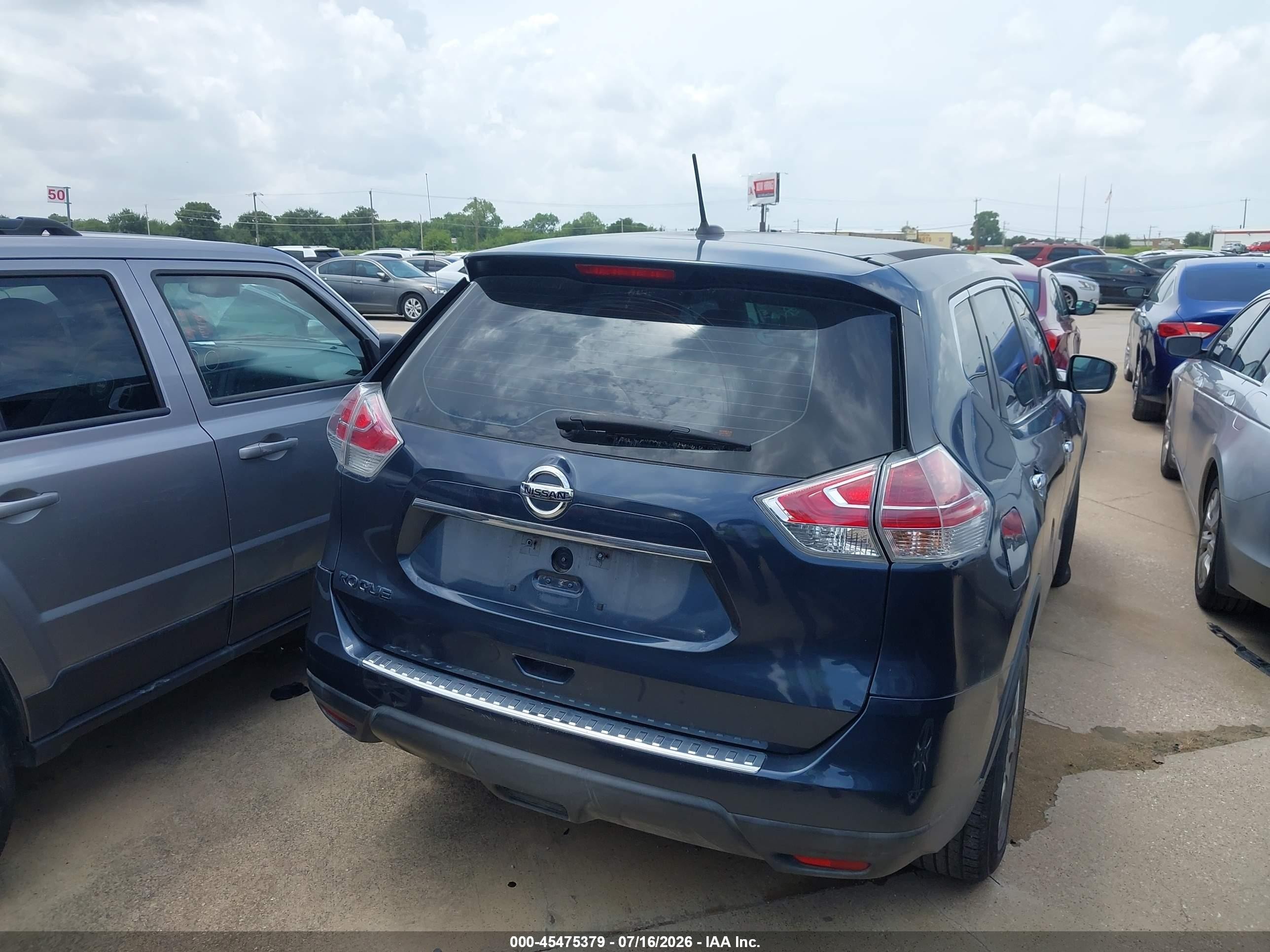 2015 Nissan Rogue S Blue vin: KNMAT2MT9FP585074