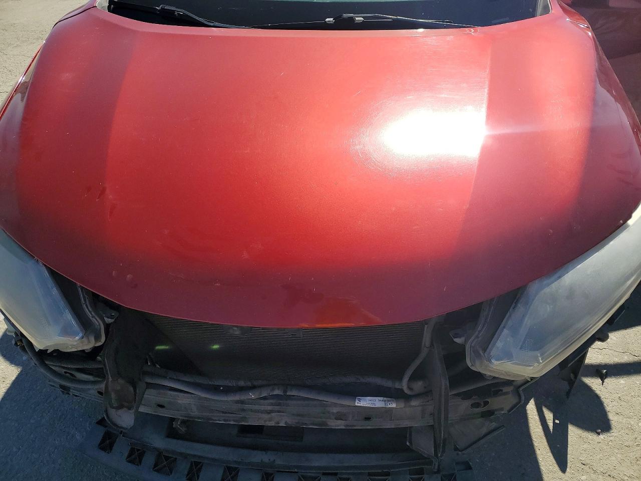2015 Nissan Rogue S Red vin: KNMAT2MT9FP589545