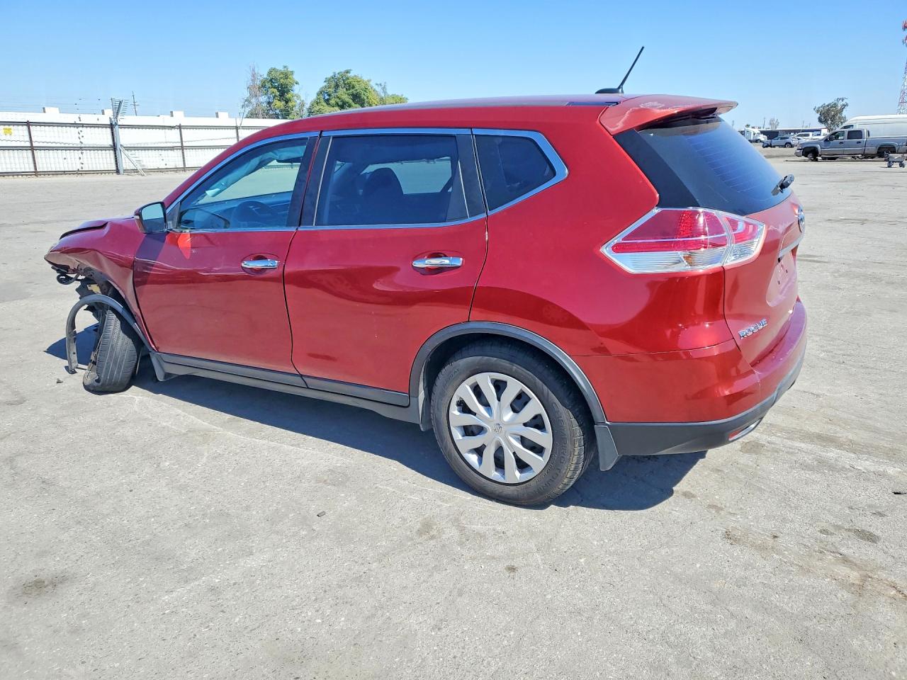 2015 Nissan Rogue S Red vin: KNMAT2MT9FP589545