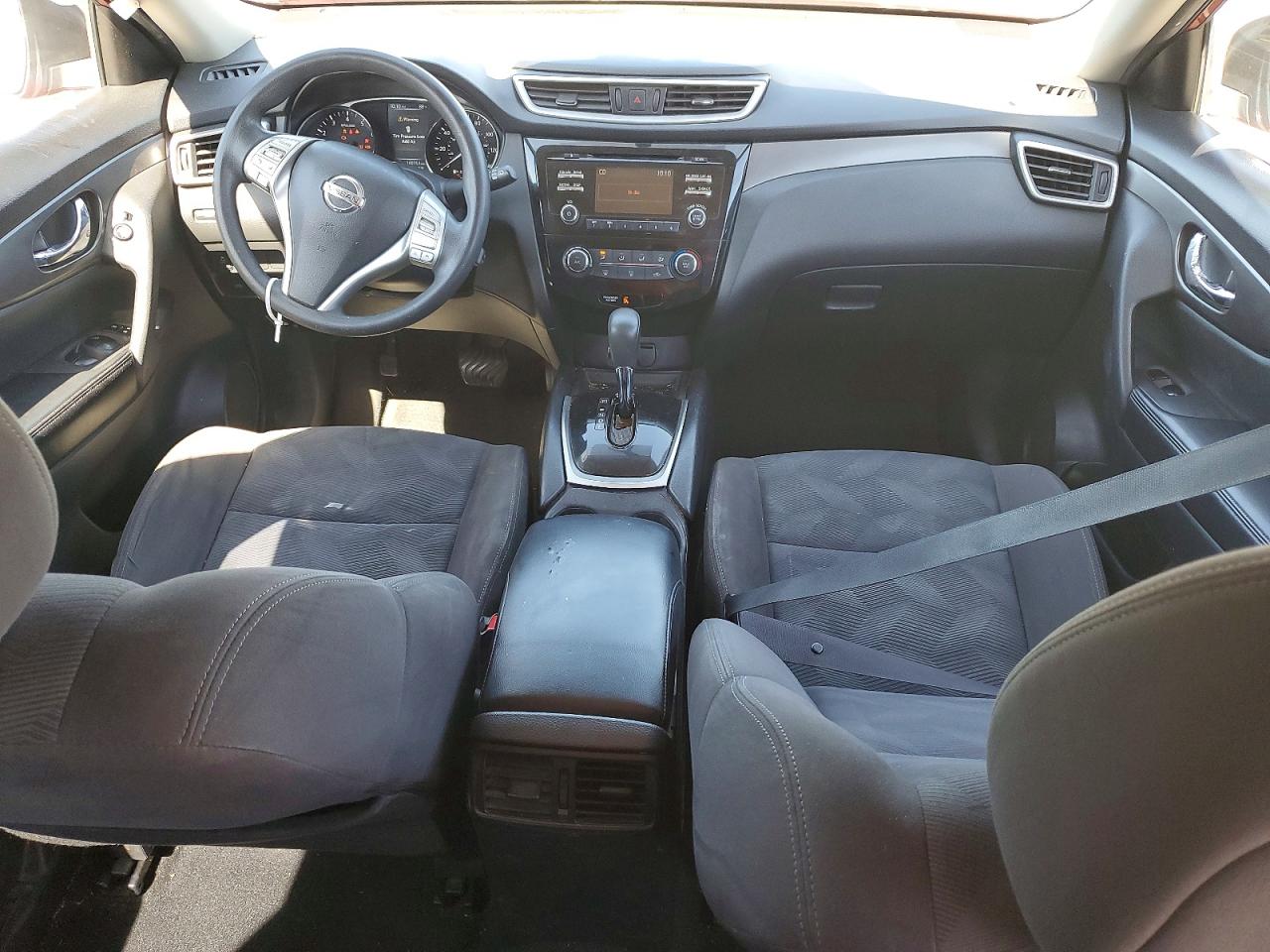2015 Nissan Rogue S Red vin: KNMAT2MT9FP589545
