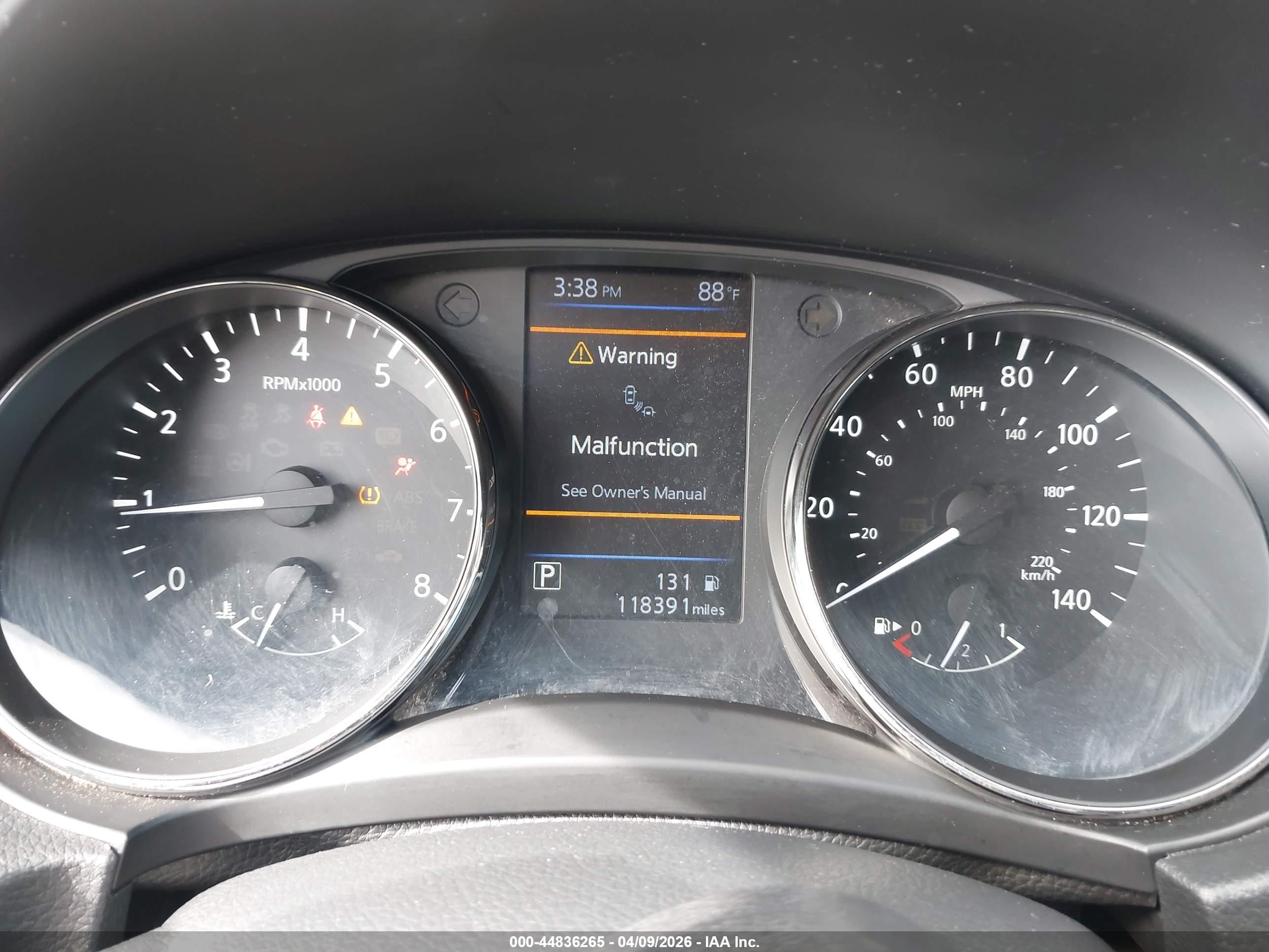 2018 Nissan Rogue S Белый vin: KNMAT2MT9JP557638