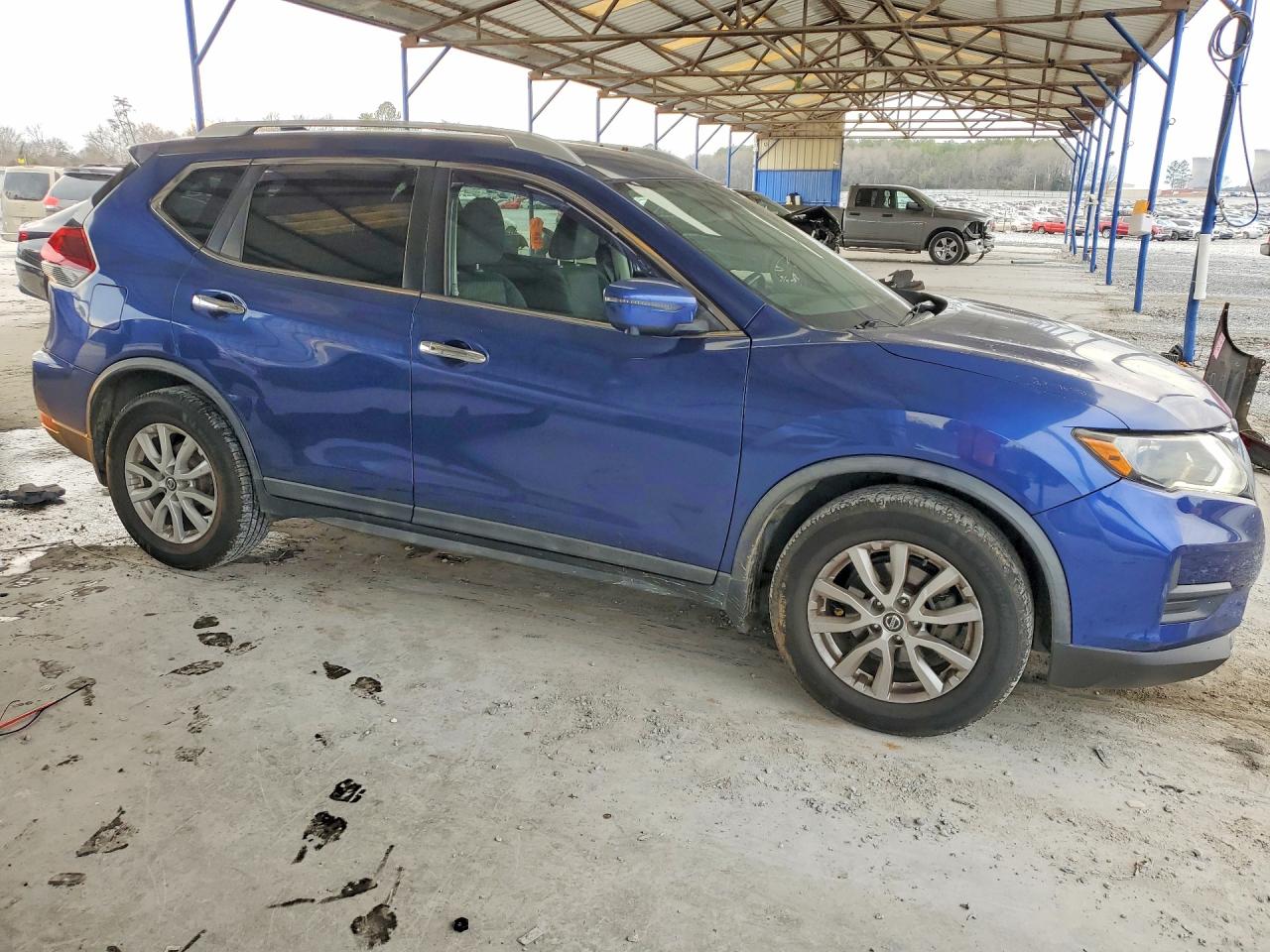 2018 Nissan Rogue S Blue vin: KNMAT2MT9JP605624