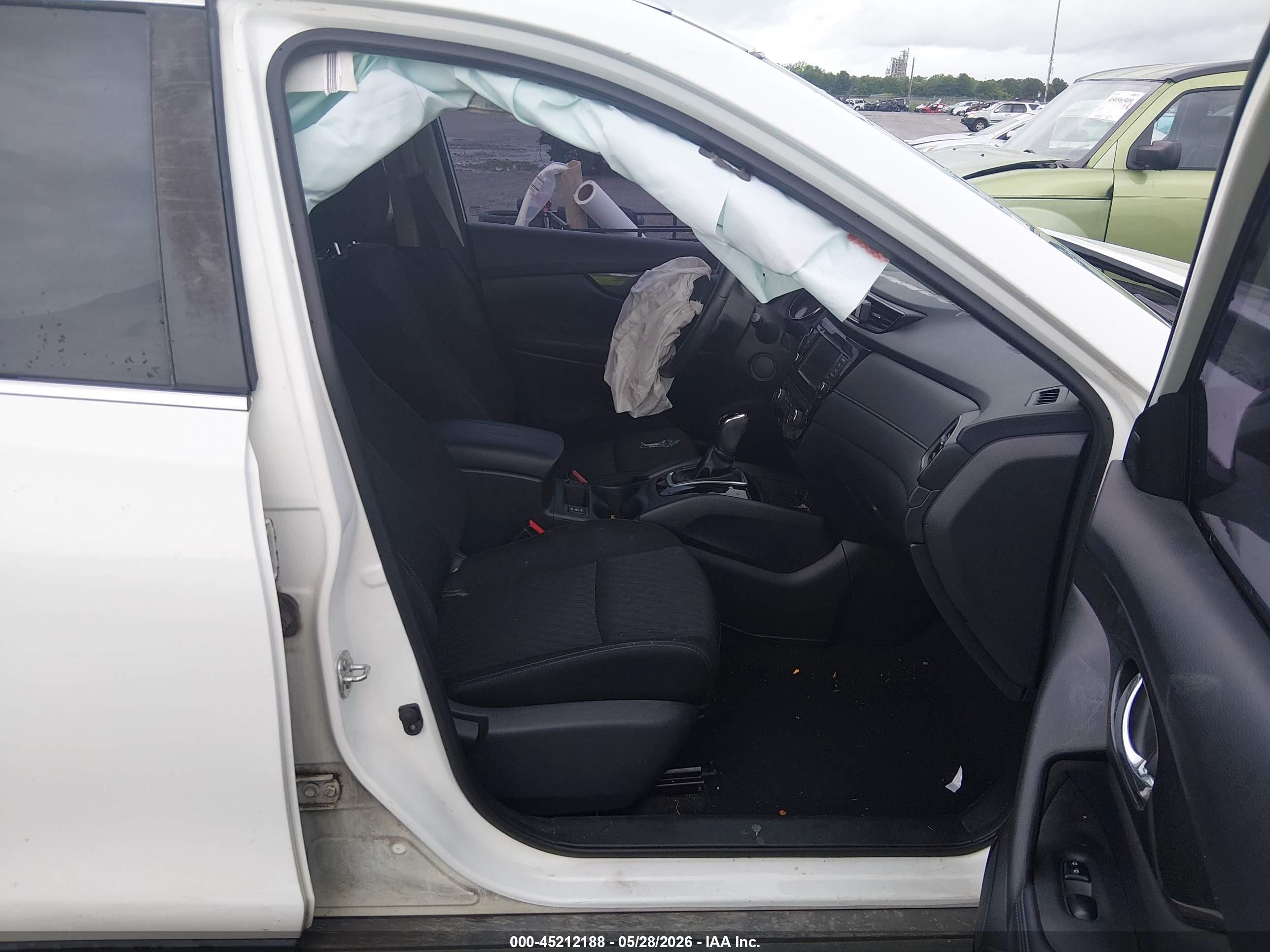 2019 Nissan Rogue Sv White vin: KNMAT2MT9KP518792