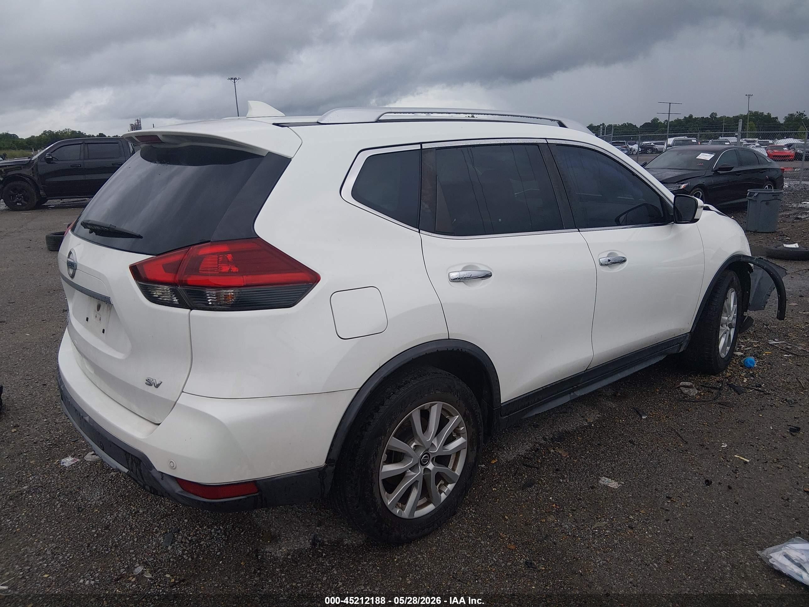 2019 Nissan Rogue Sv White vin: KNMAT2MT9KP518792
