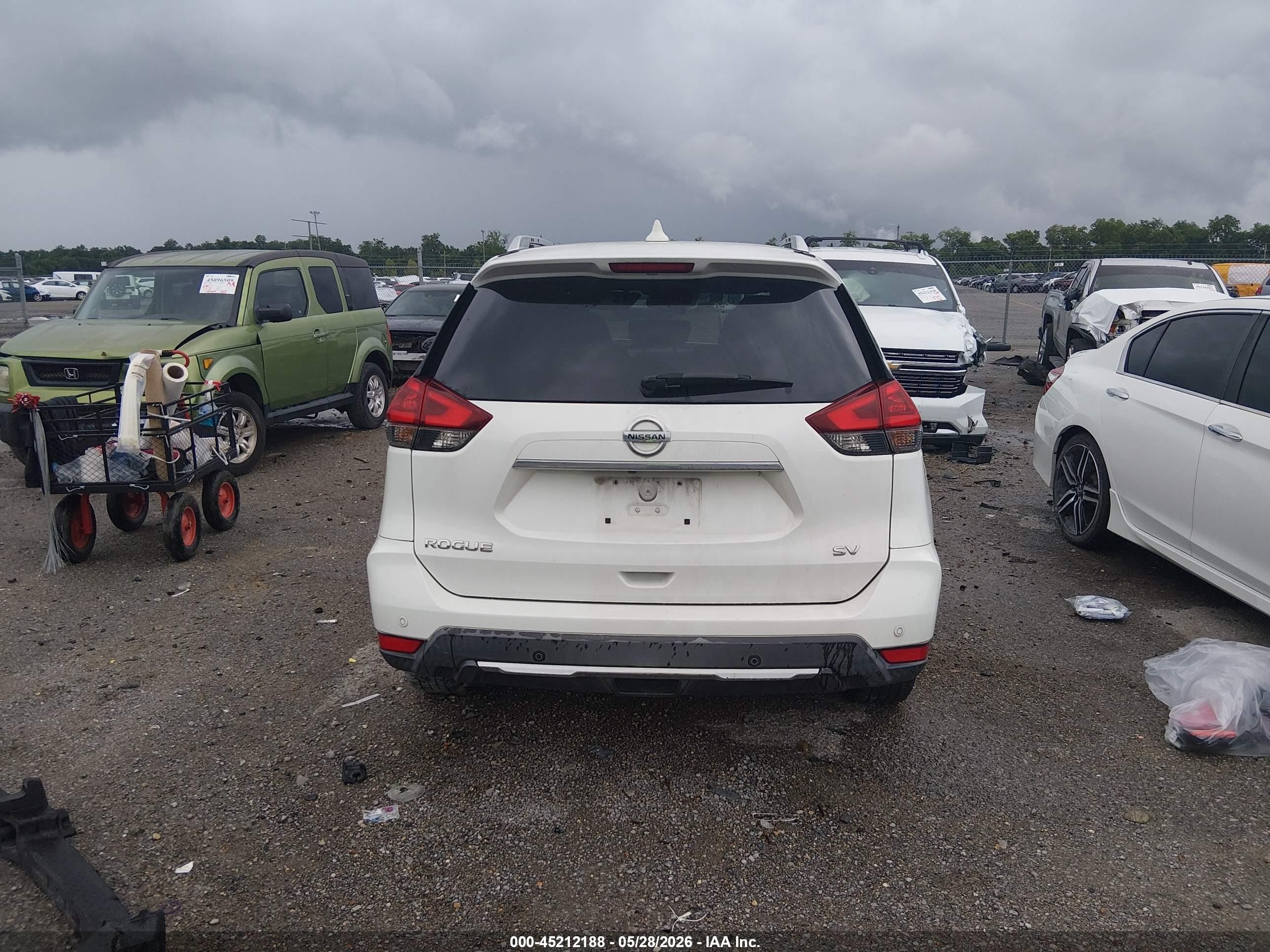 2019 Nissan Rogue Sv White vin: KNMAT2MT9KP518792