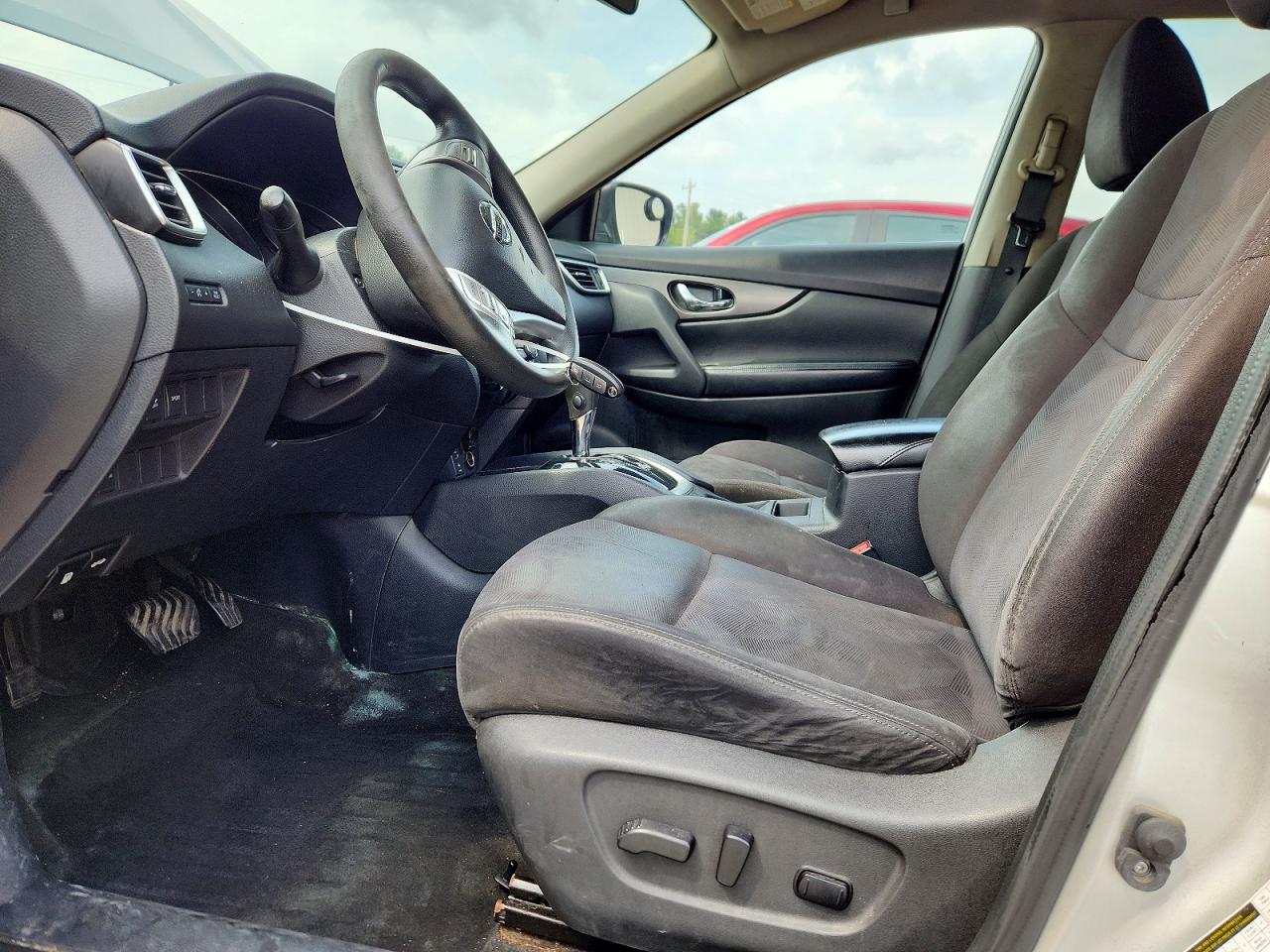 2015 Nissan Rogue Sv Silver vin: KNMAT2MTXFP517317
