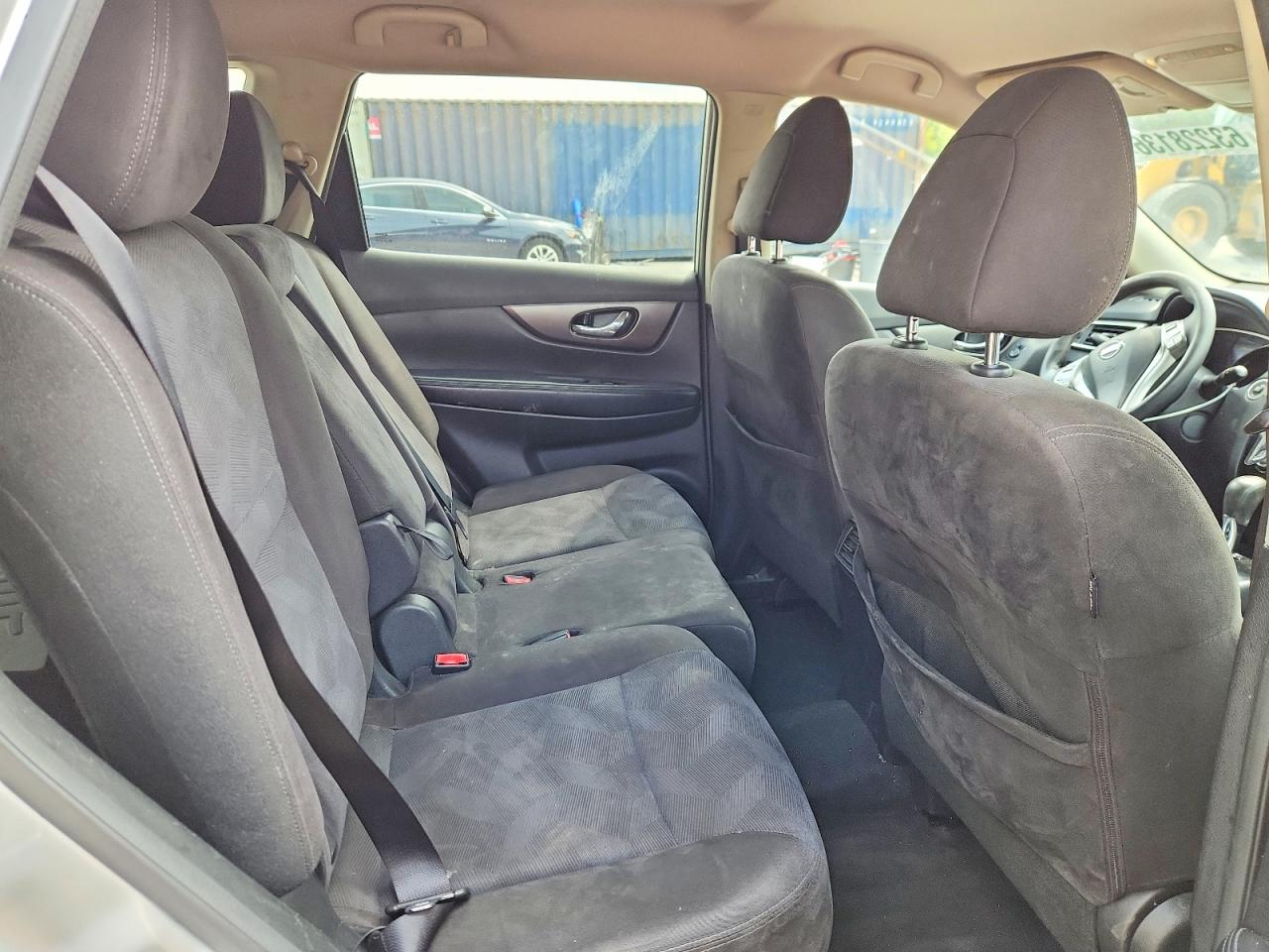 2015 Nissan Rogue Sv Серебряный vin: KNMAT2MTXFP517317
