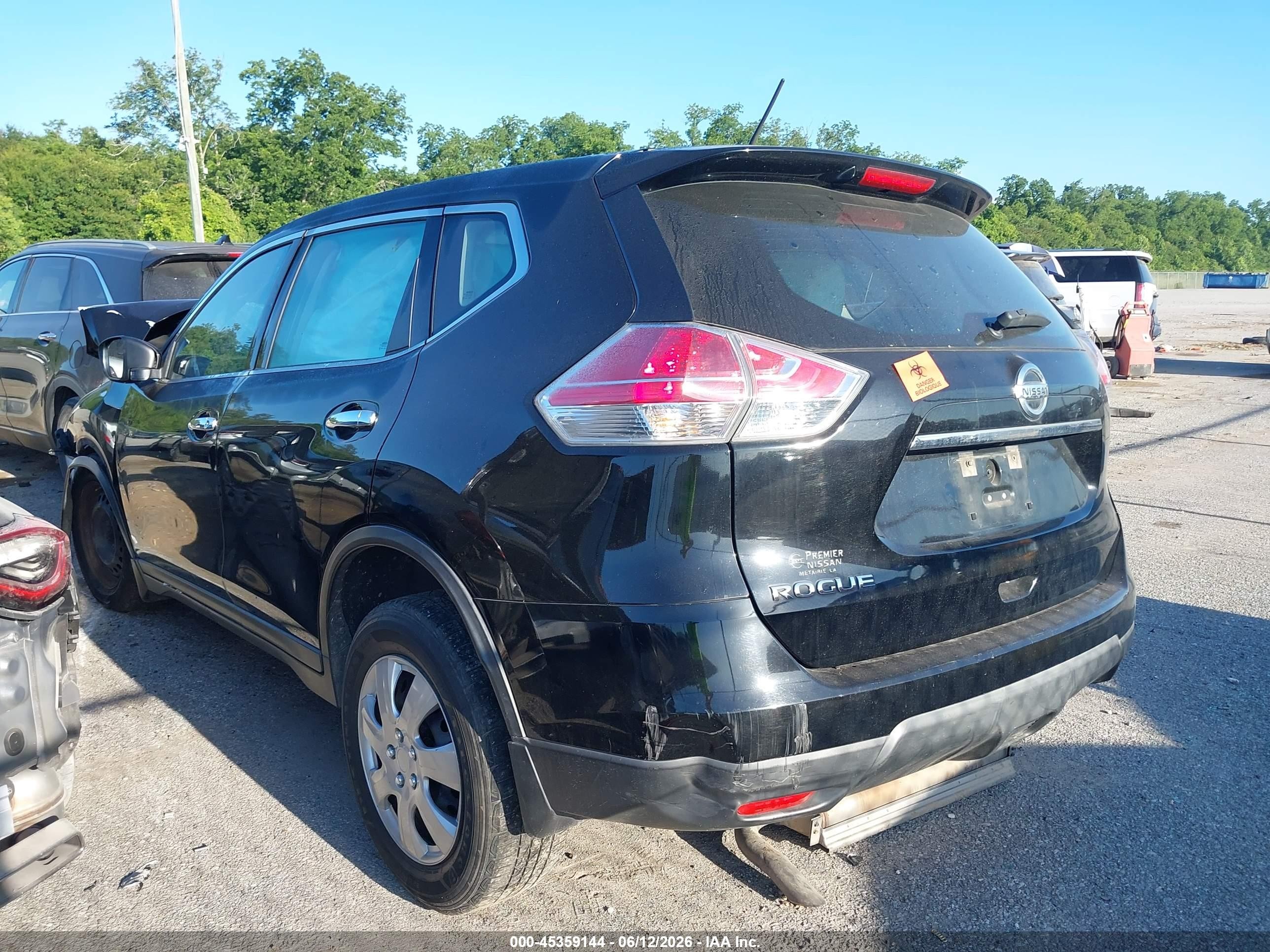 2015 Nissan Rogue S Black vin: KNMAT2MTXFP533789