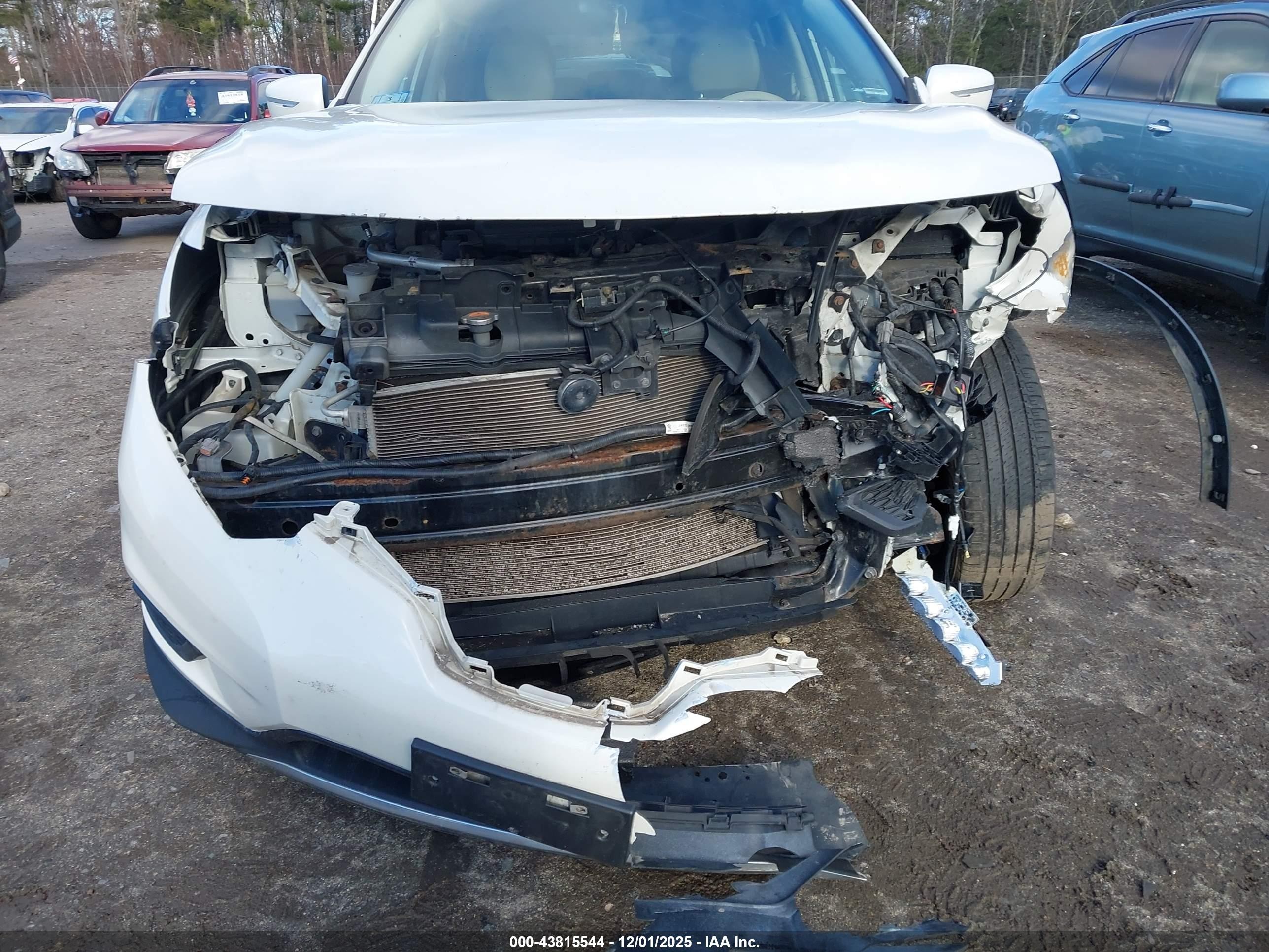 2015 Nissan Rogue Sv White vin: KNMAT2MTXFP564654