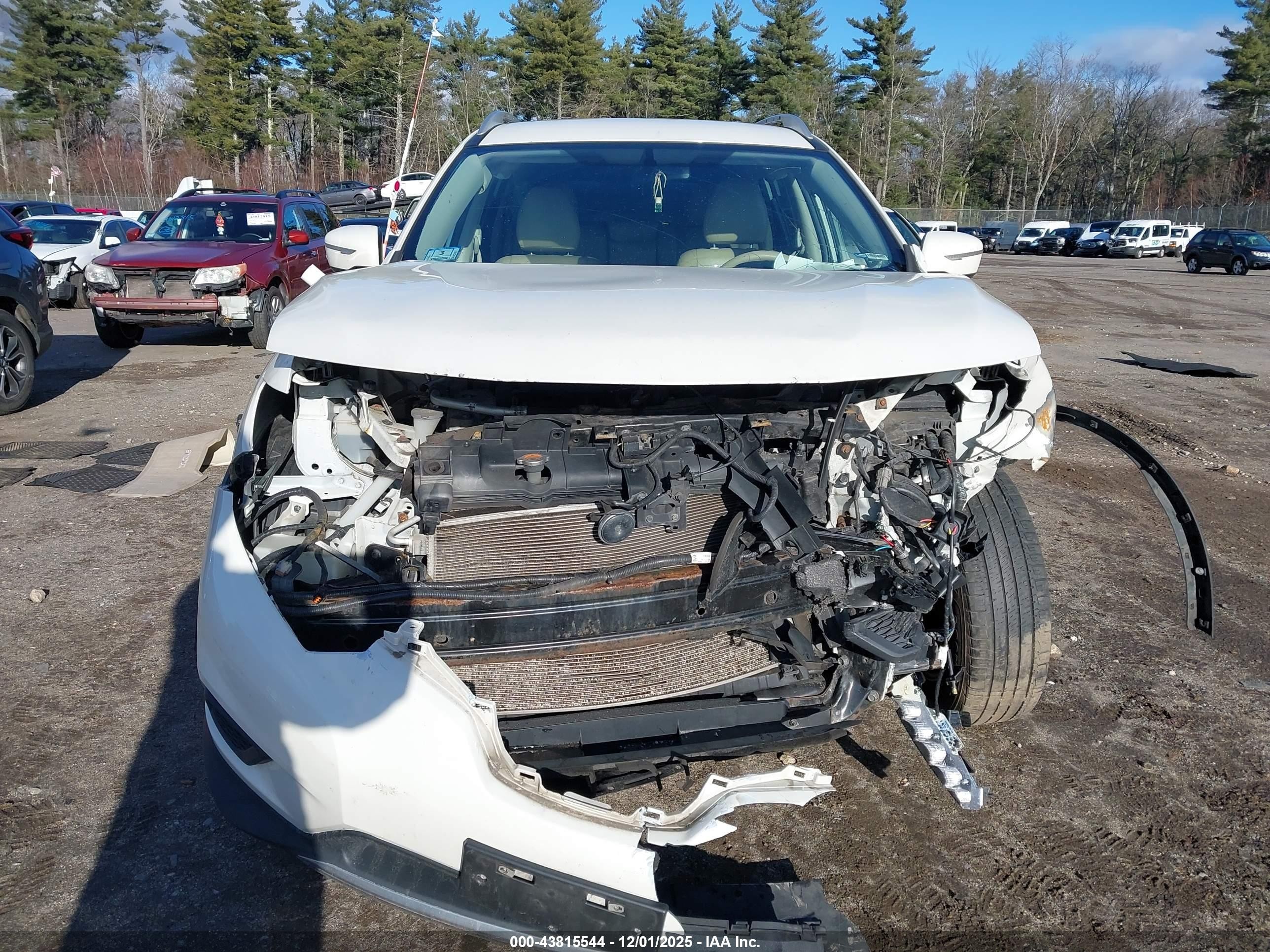 2015 Nissan Rogue Sv White vin: KNMAT2MTXFP564654