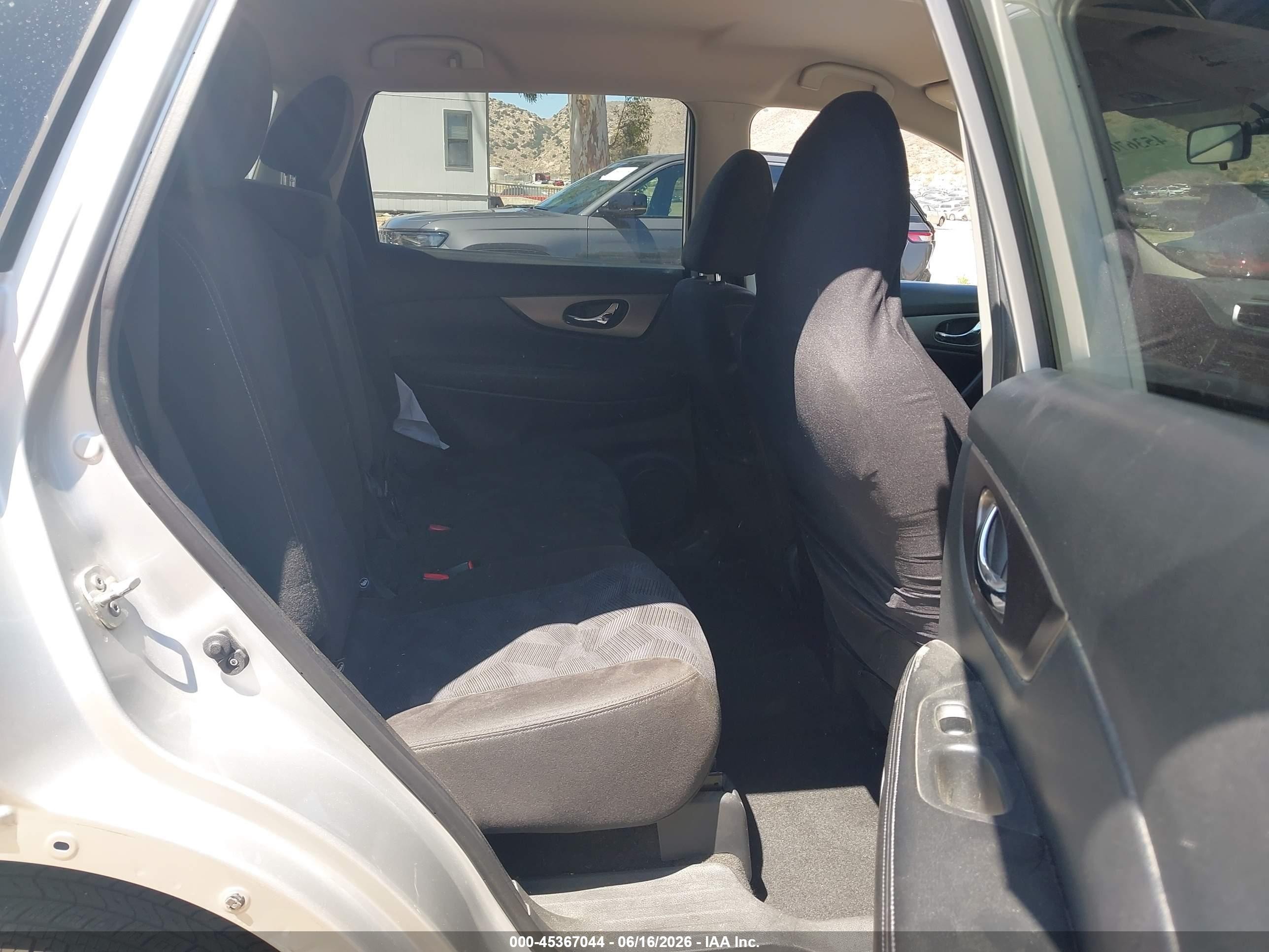2015 Nissan Rogue Sv Silver vin: KNMAT2MTXFP584158