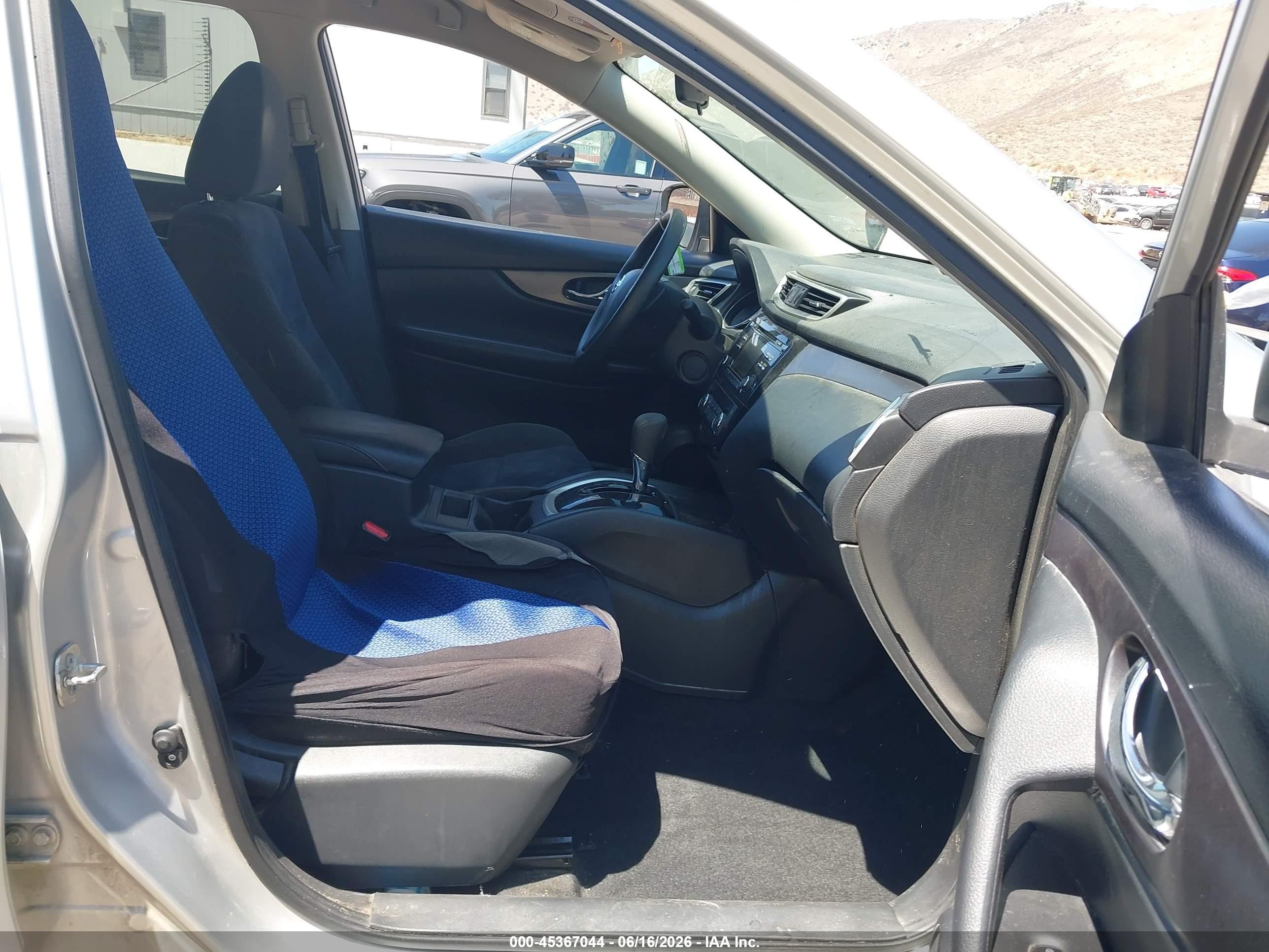 2015 Nissan Rogue Sv Silver vin: KNMAT2MTXFP584158