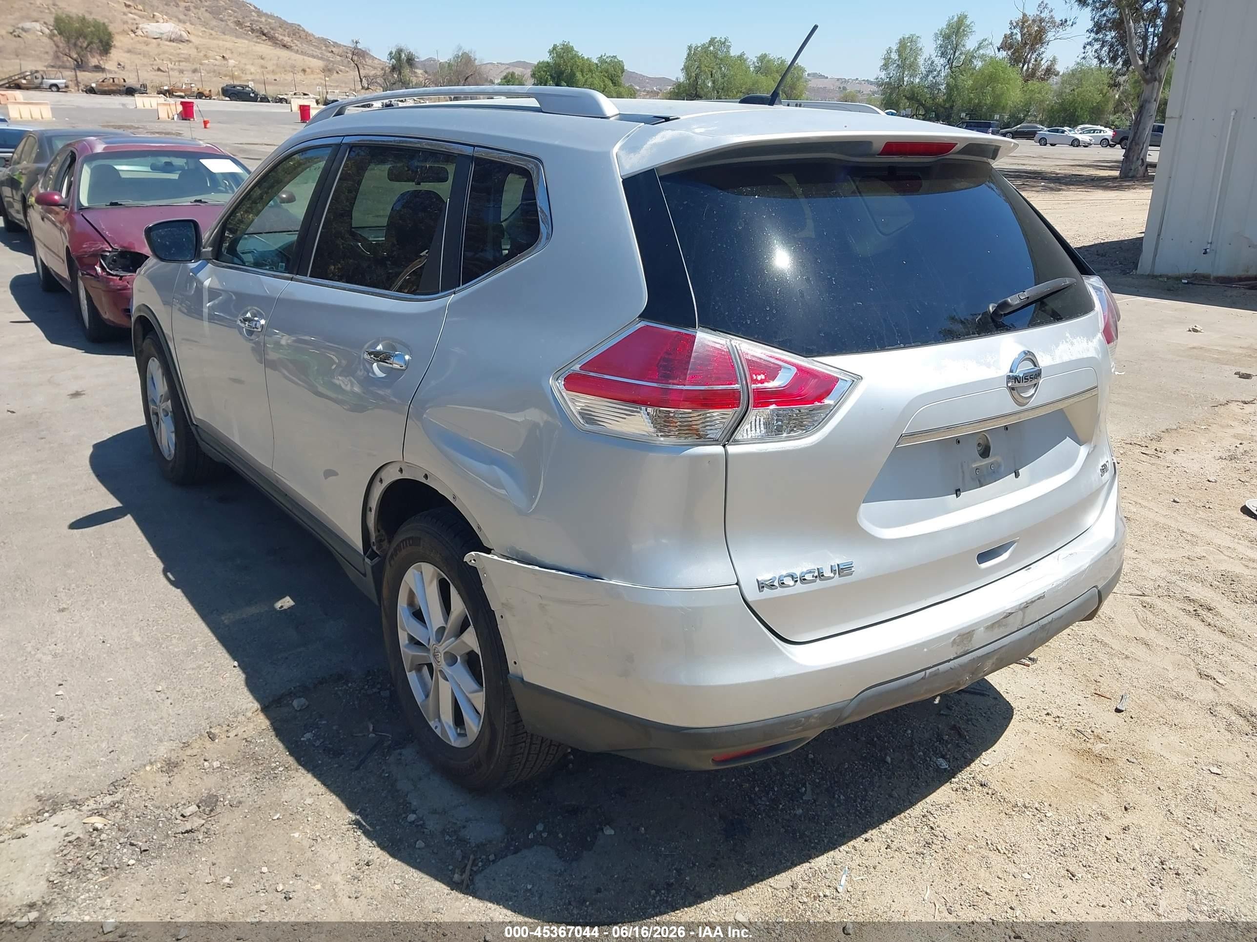2015 Nissan Rogue Sv Silver vin: KNMAT2MTXFP584158