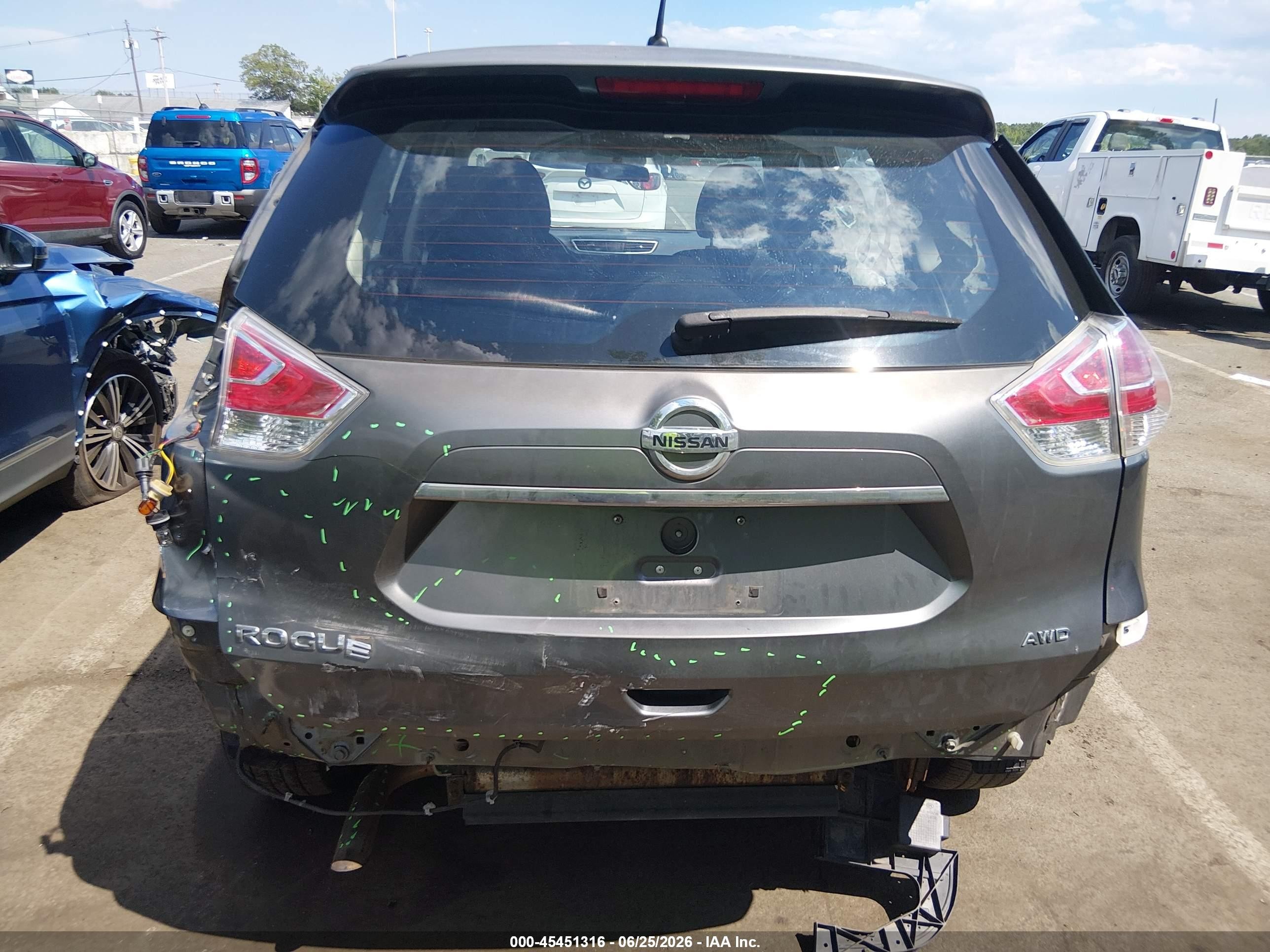 2015 Nissan Rogue S Gray vin: KNMAT2MV0FP505713
