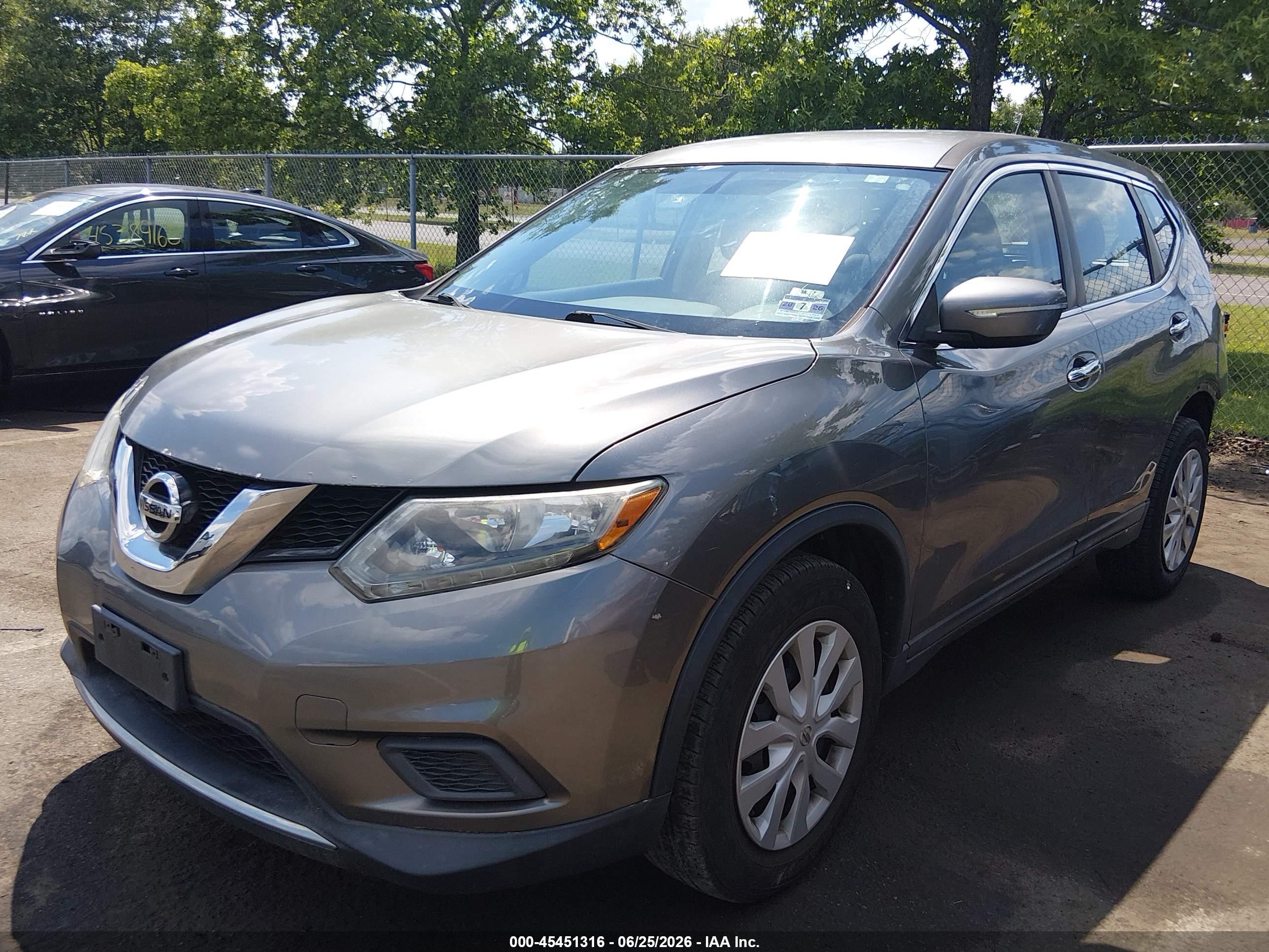 2015 Nissan Rogue S Gray vin: KNMAT2MV0FP505713