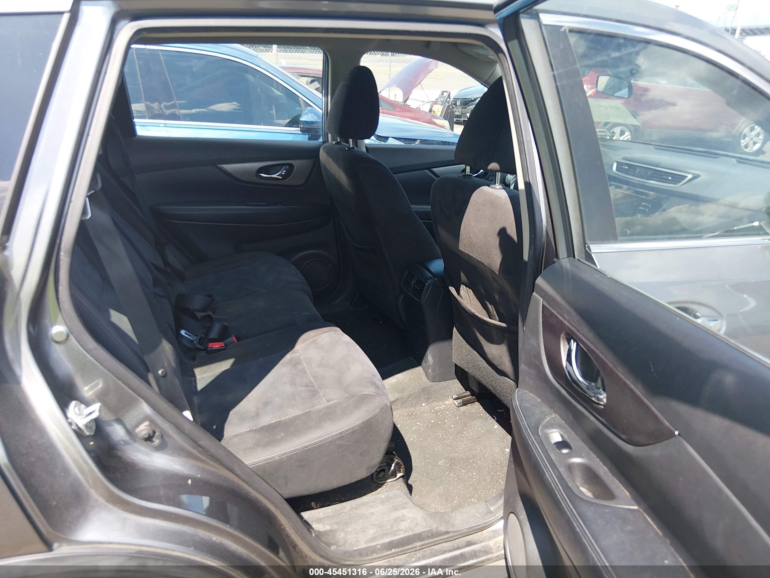 2015 Nissan Rogue S Gray vin: KNMAT2MV0FP505713