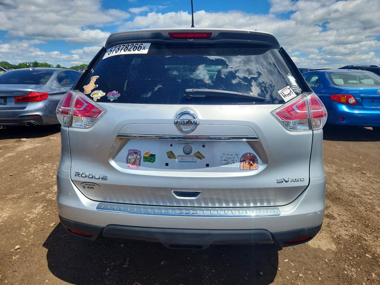 2015 Nissan Rogue Sv Silver vin: KNMAT2MV0FP515920