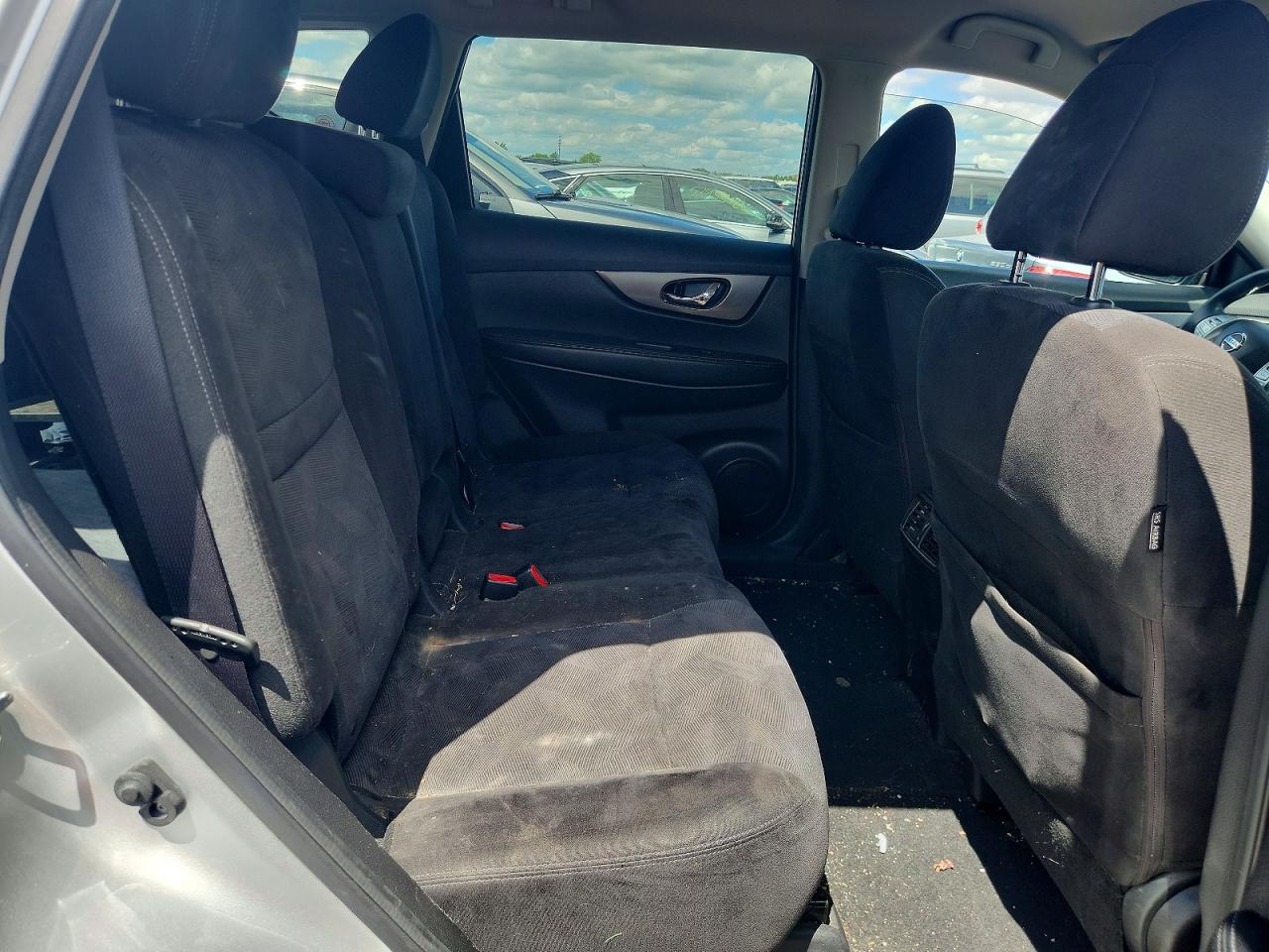 2015 Nissan Rogue Sv Silver vin: KNMAT2MV0FP515920