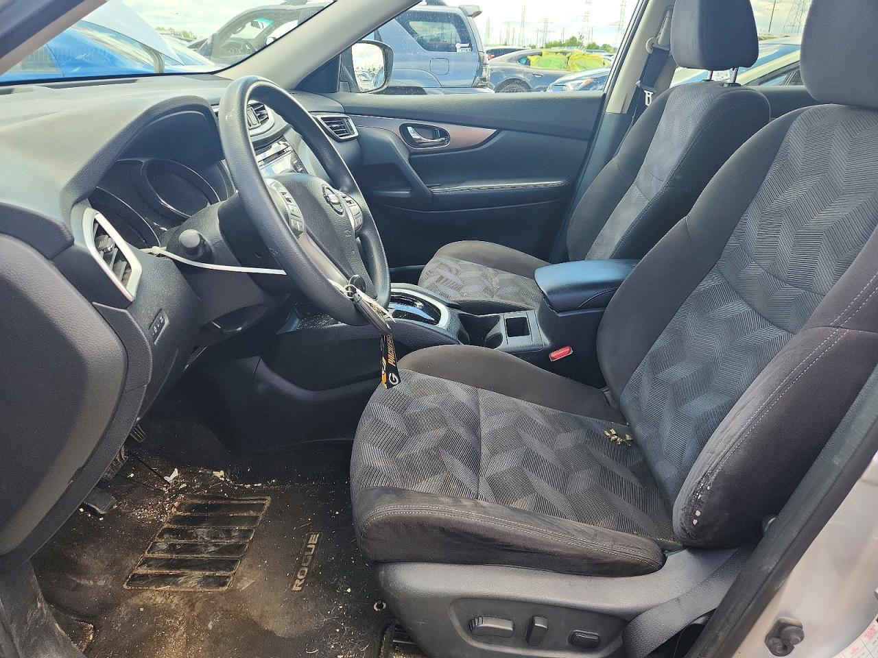 2015 Nissan Rogue Sv Silver vin: KNMAT2MV0FP515920