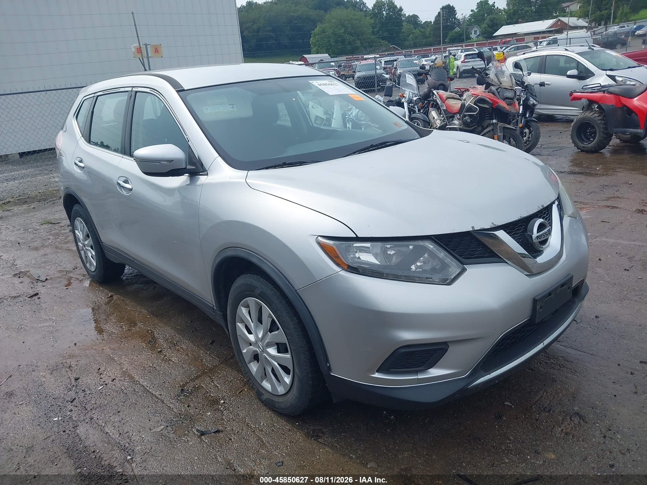 2015 Nissan Rogue S Silver vin: KNMAT2MV0FP518218