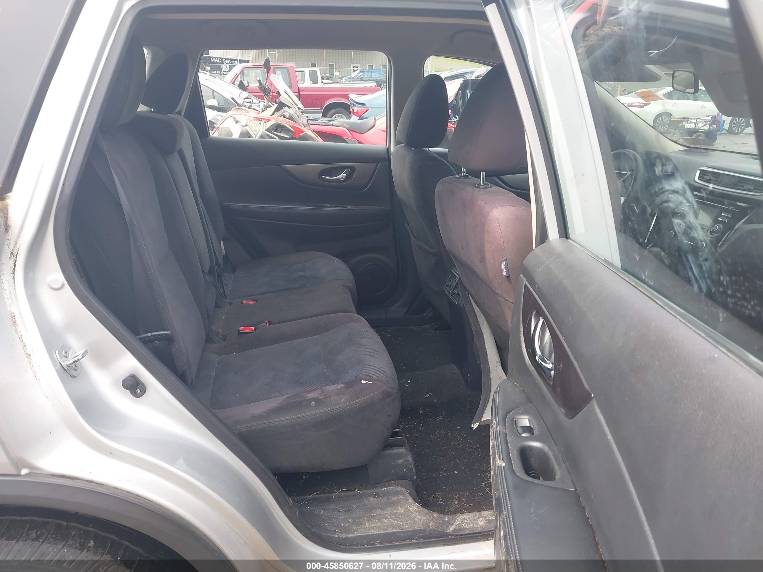 2015 Nissan Rogue S Silver vin: KNMAT2MV0FP518218