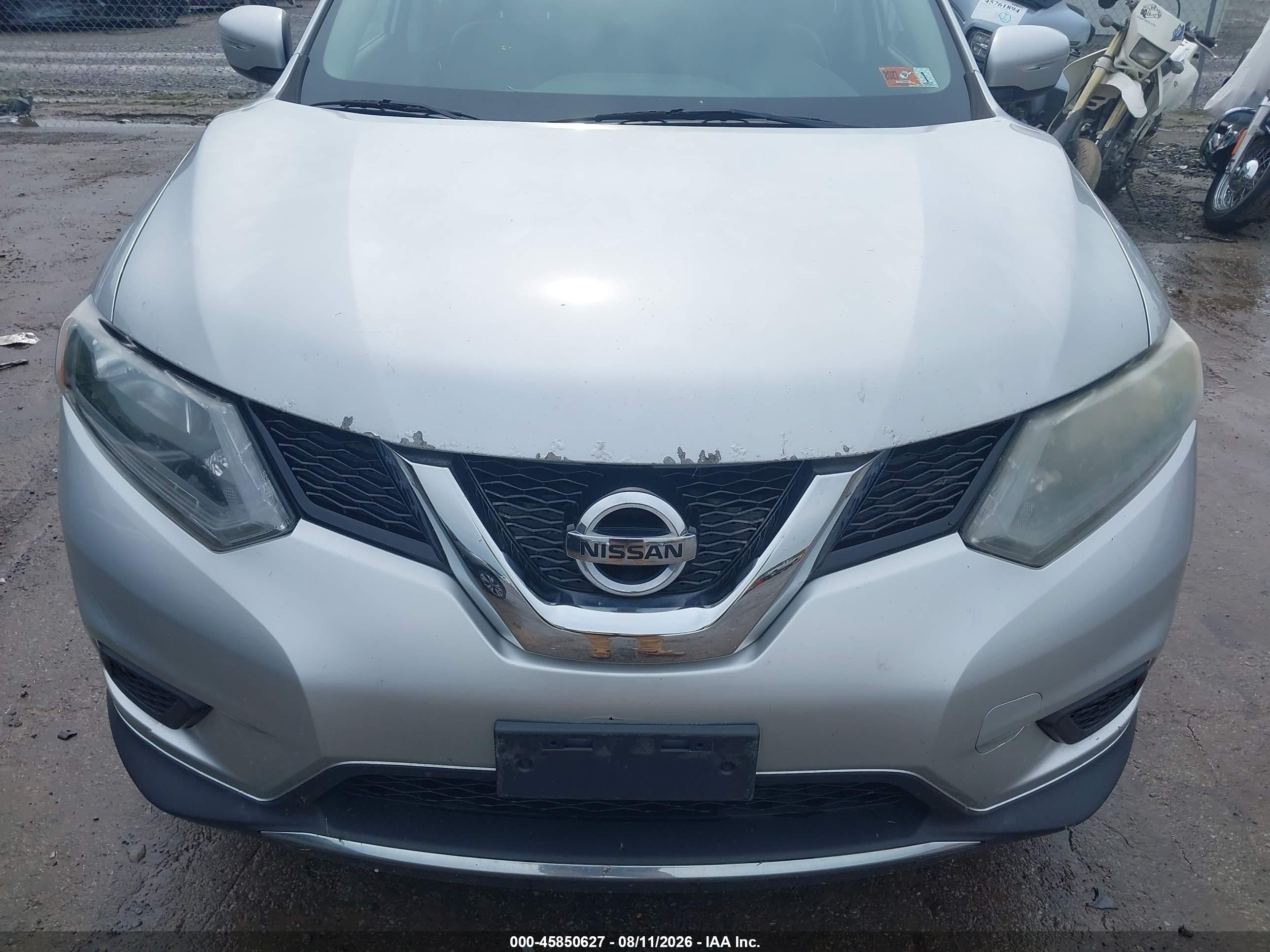 2015 Nissan Rogue S Silver vin: KNMAT2MV0FP518218