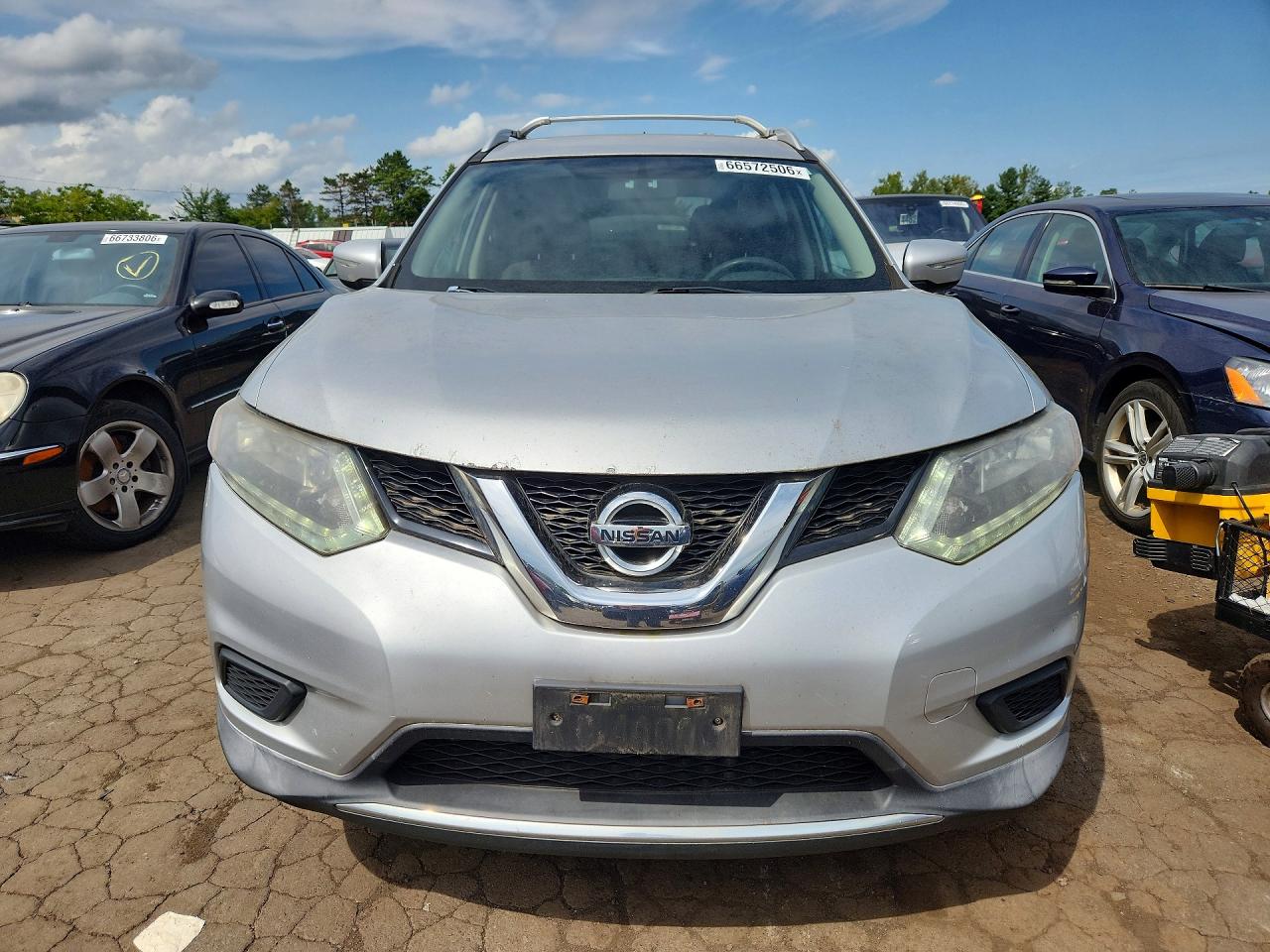 2015 Nissan Rogue Sv Silver vin: KNMAT2MV0FP519062