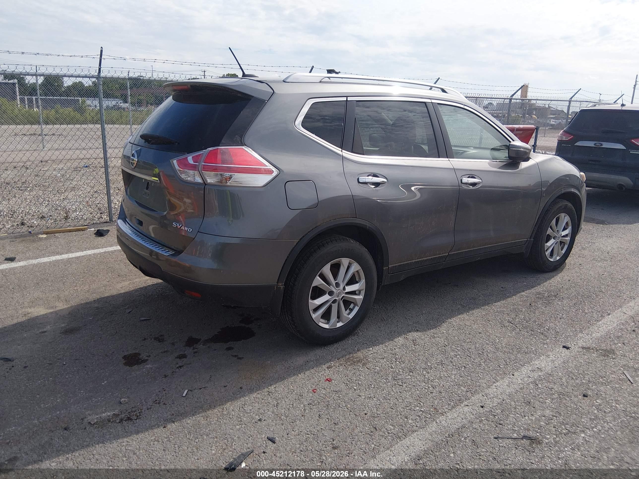 2015 Nissan Rogue Sv Gray vin: KNMAT2MV0FP543989