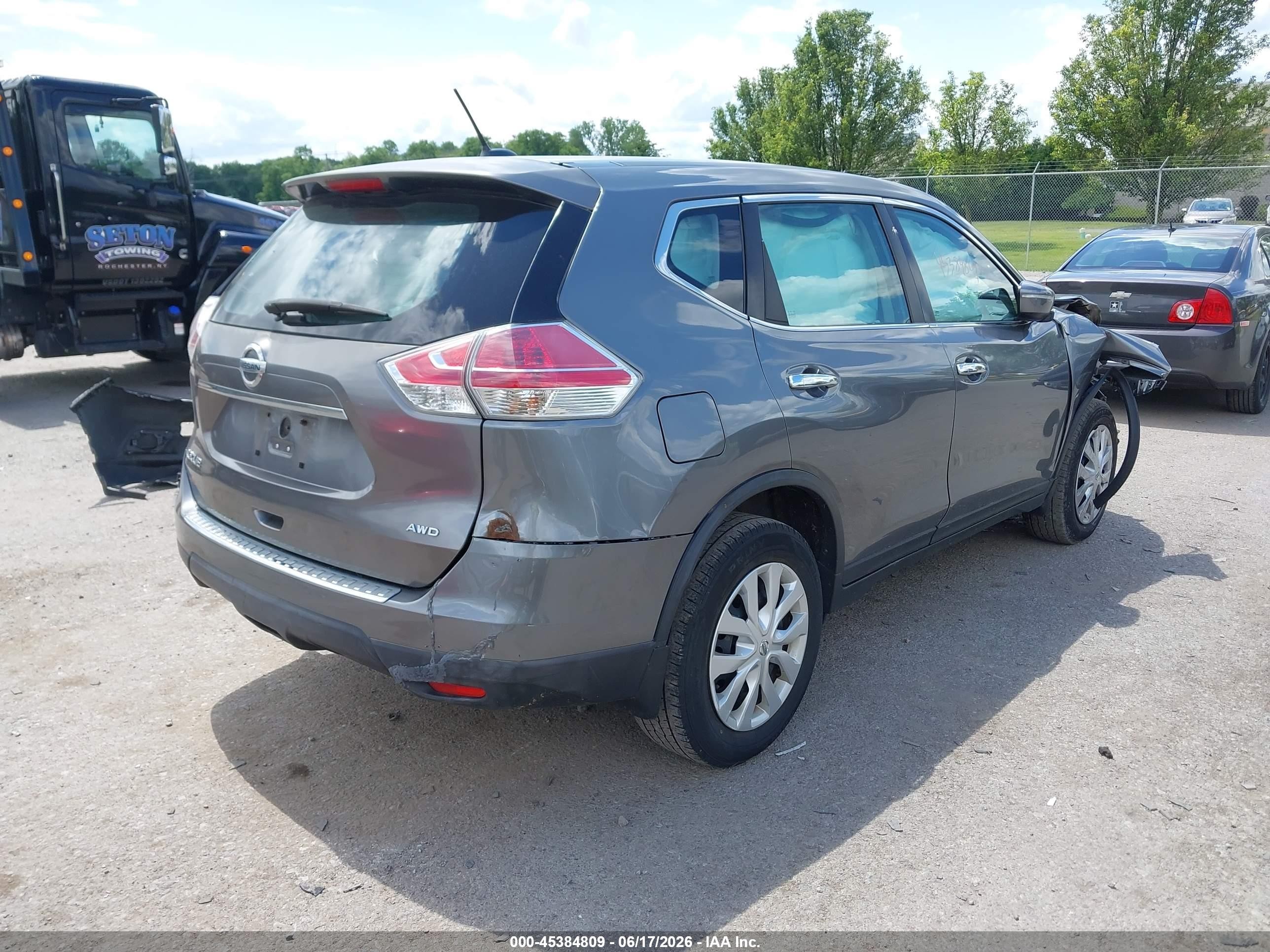 2015 Nissan Rogue S Gray vin: KNMAT2MV0FP547394