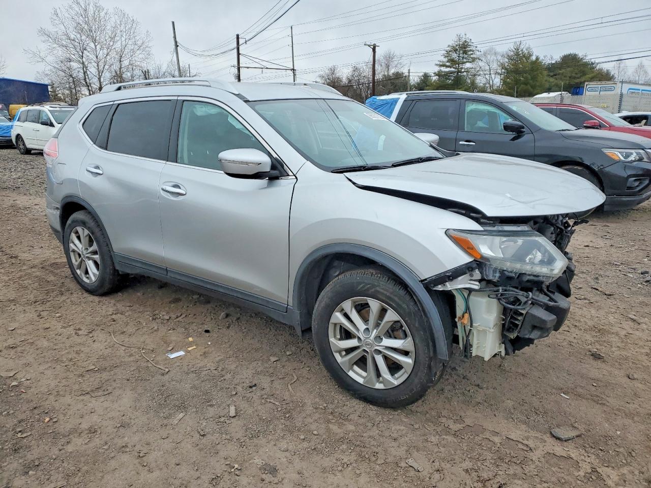 2015 Nissan Rogue S Серебряный vin: KNMAT2MV0FP548125