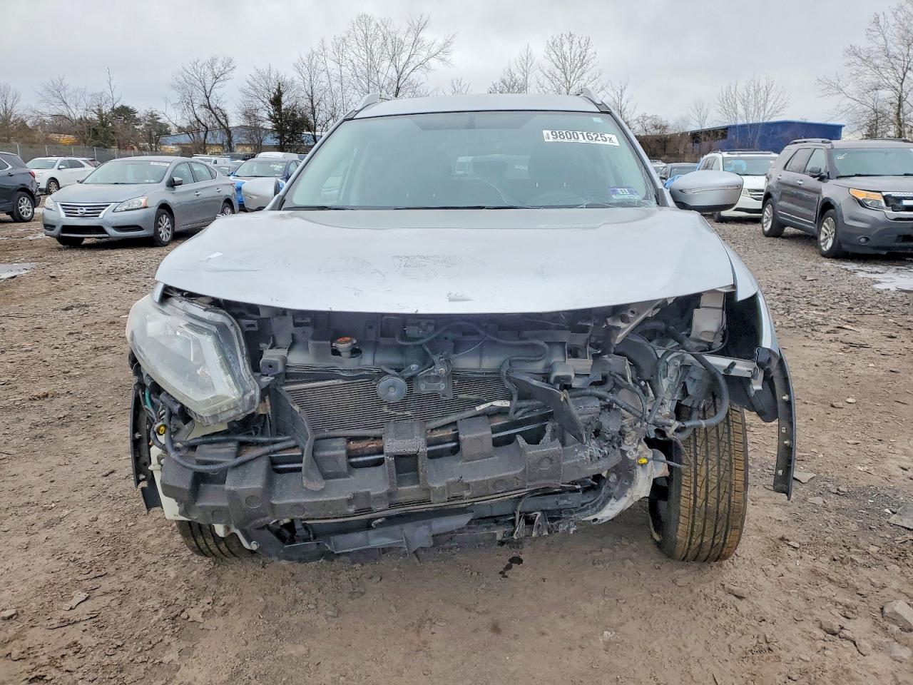 2015 Nissan Rogue S Серебряный vin: KNMAT2MV0FP548125