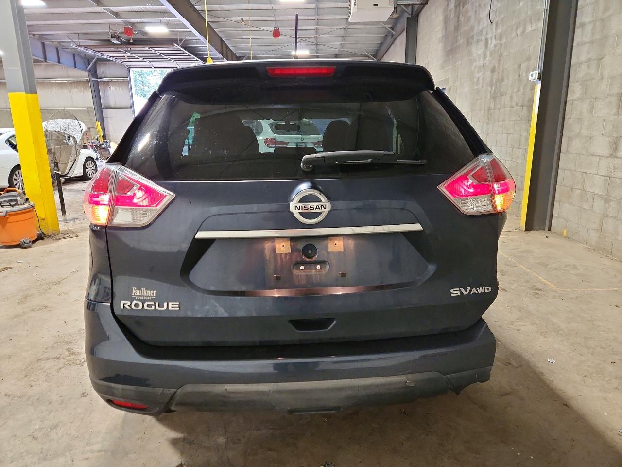 2015 Nissan Rogue Sv Синий vin: KNMAT2MV0FP552918