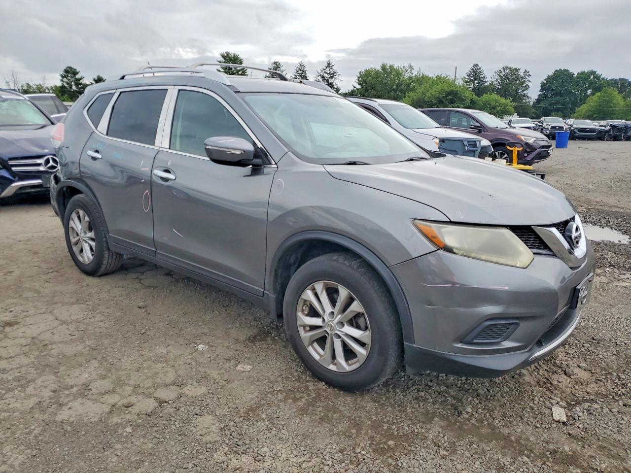 2015 Nissan Rogue Sv Gray vin: KNMAT2MV0FP555379