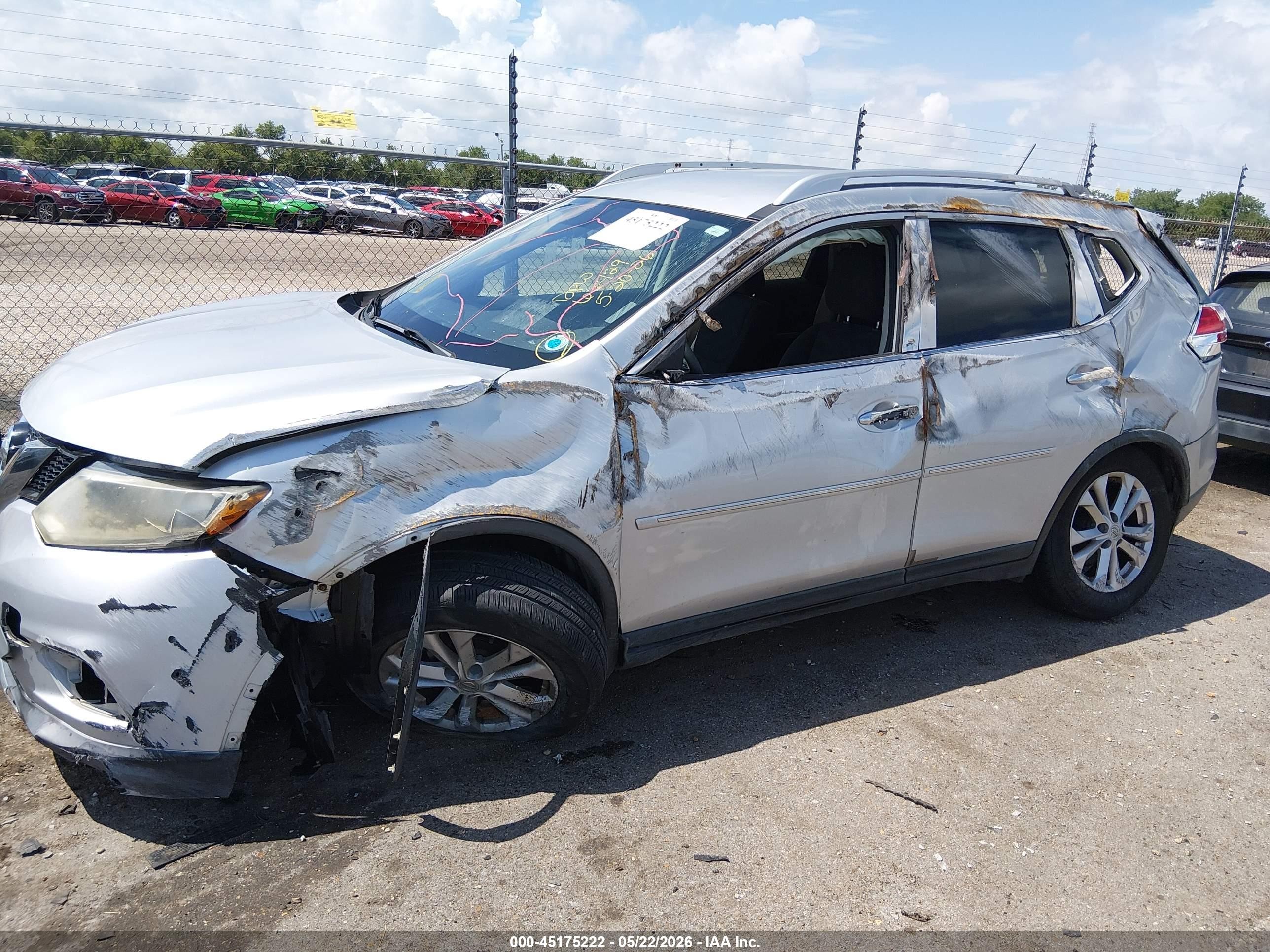 2015 Nissan Rogue Sv Silver vin: KNMAT2MV0FP560694