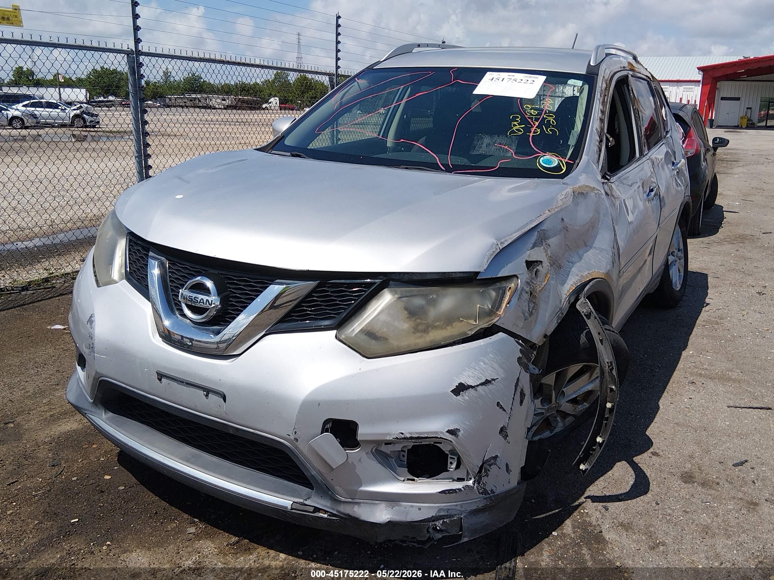2015 Nissan Rogue Sv Silver vin: KNMAT2MV0FP560694