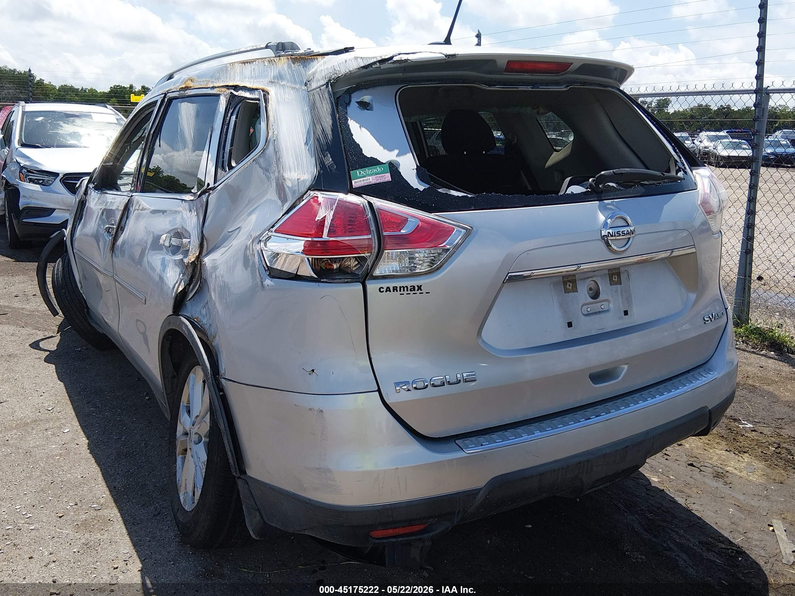 2015 Nissan Rogue Sv Silver vin: KNMAT2MV0FP560694