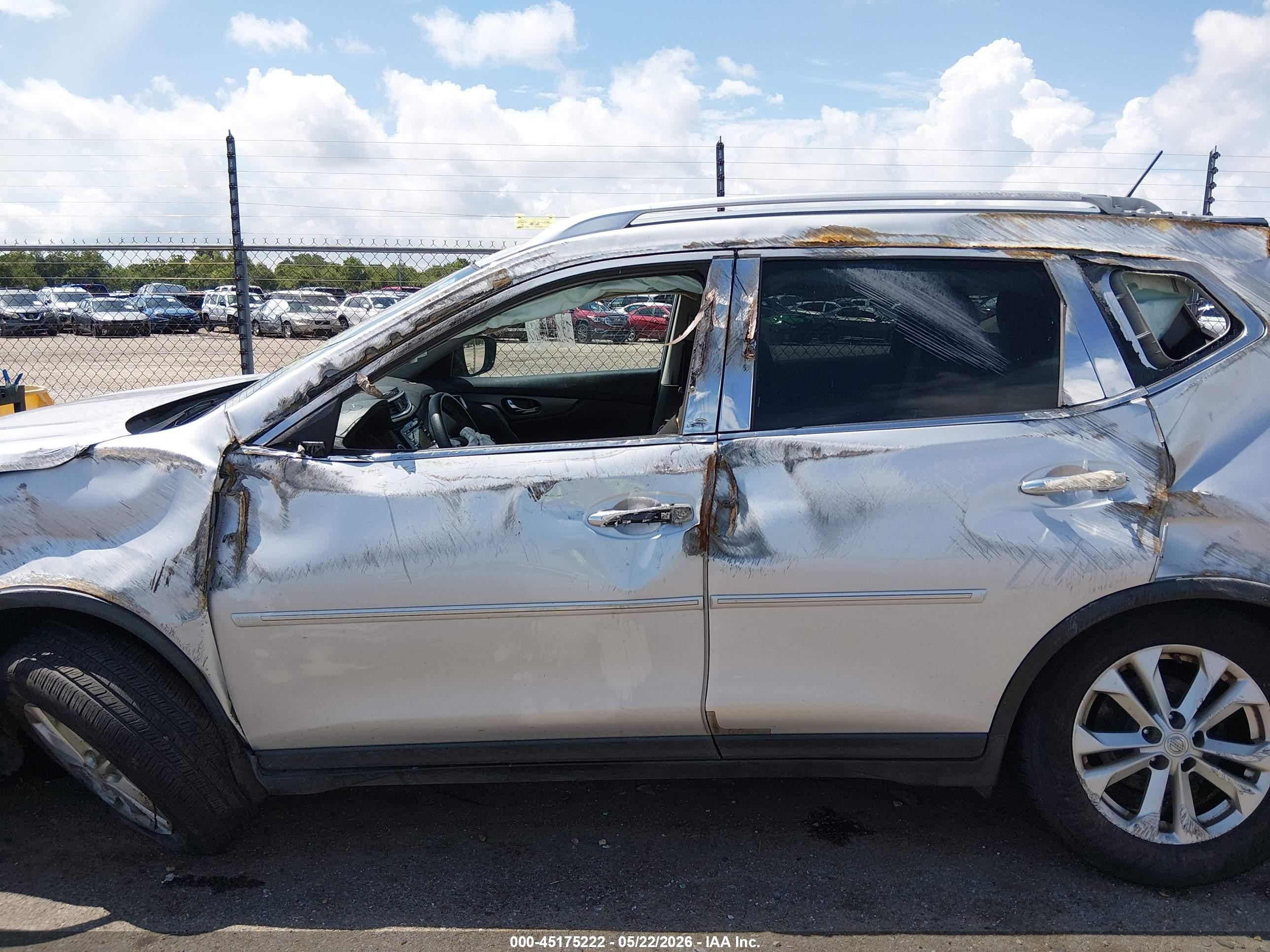 2015 Nissan Rogue Sv Silver vin: KNMAT2MV0FP560694