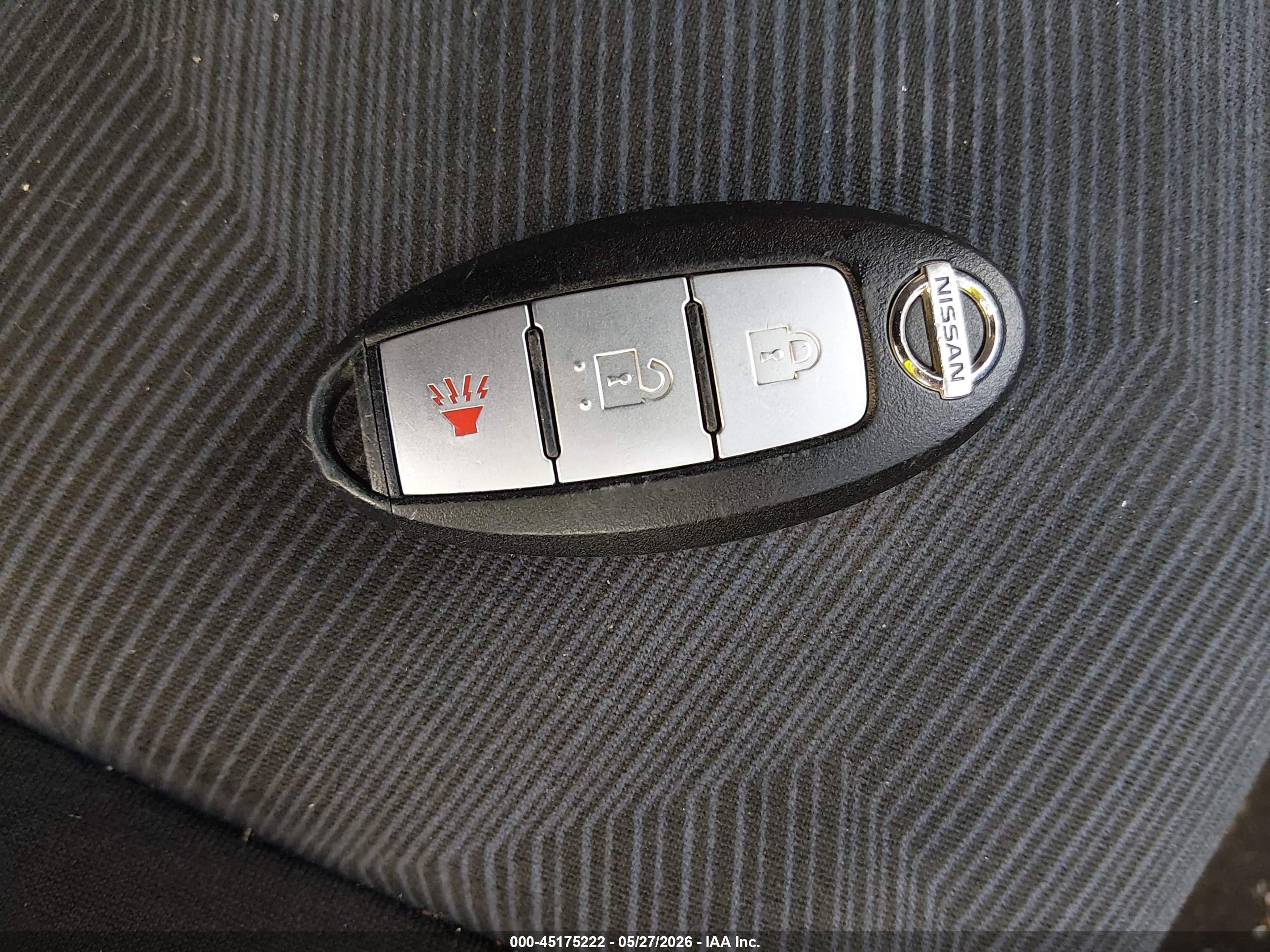 2015 Nissan Rogue Sv Silver vin: KNMAT2MV0FP560694