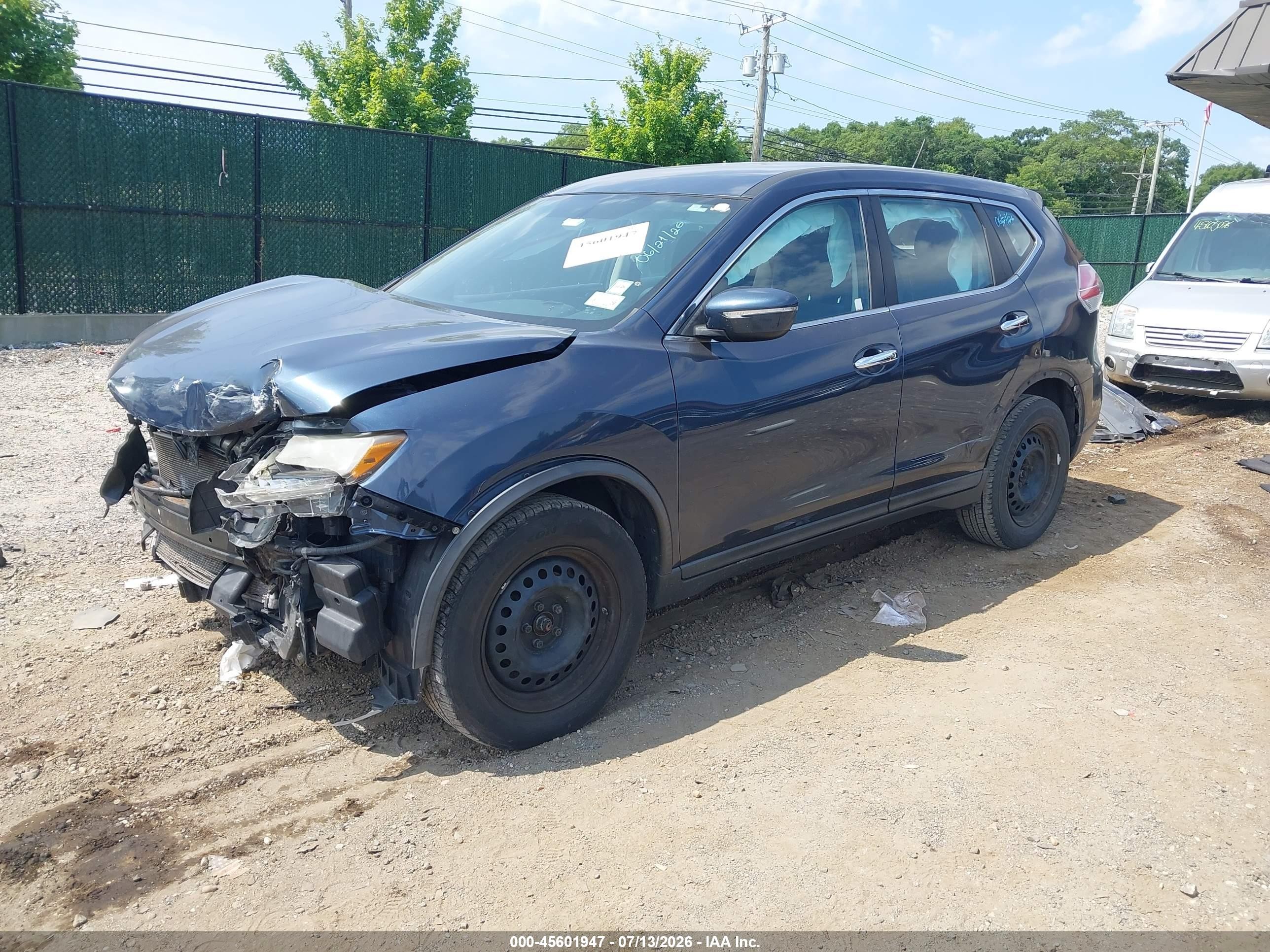 2015 Nissan Rogue S Blue vin: KNMAT2MV0FP568424