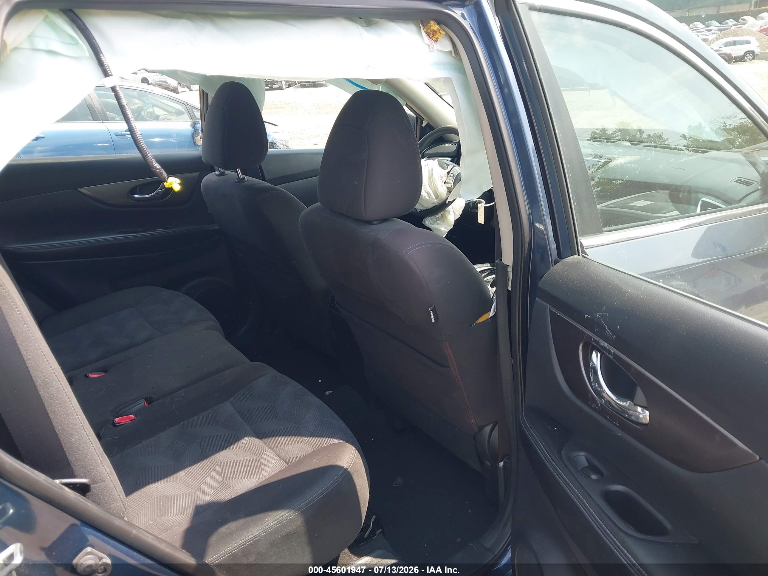 2015 Nissan Rogue S Blue vin: KNMAT2MV0FP568424