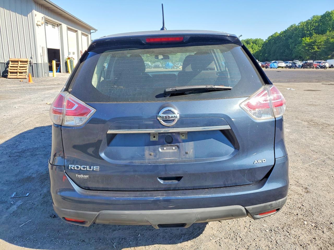 2016 Nissan Rogue S Синий vin: KNMAT2MV0GP637291