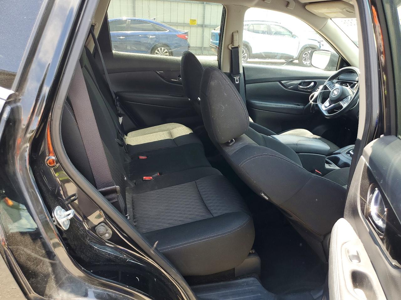 2017 Nissan Rogue Sv Black vin: KNMAT2MV0HP506847