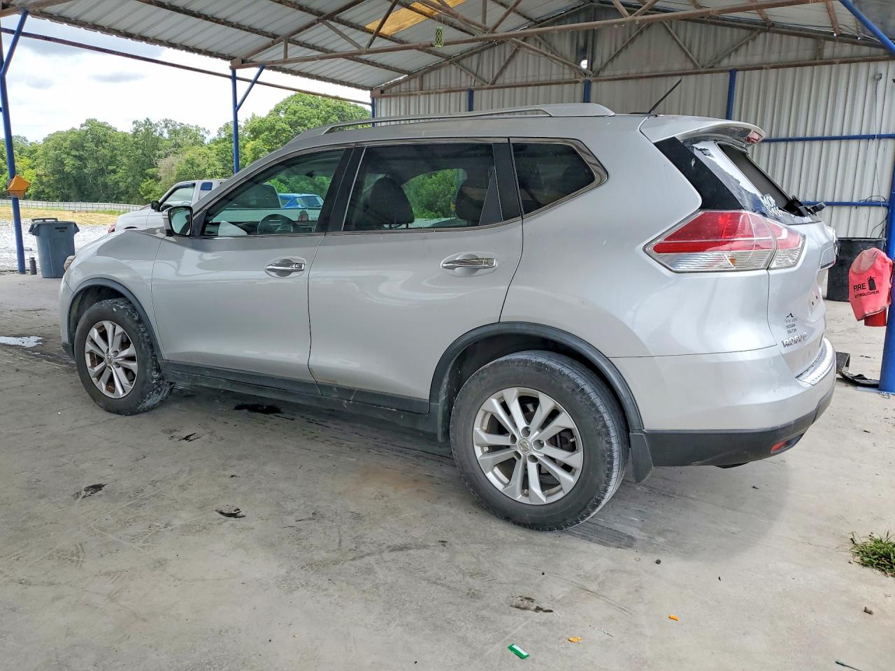 2015 Nissan Rogue Sv Silver vin: KNMAT2MV1FP515652