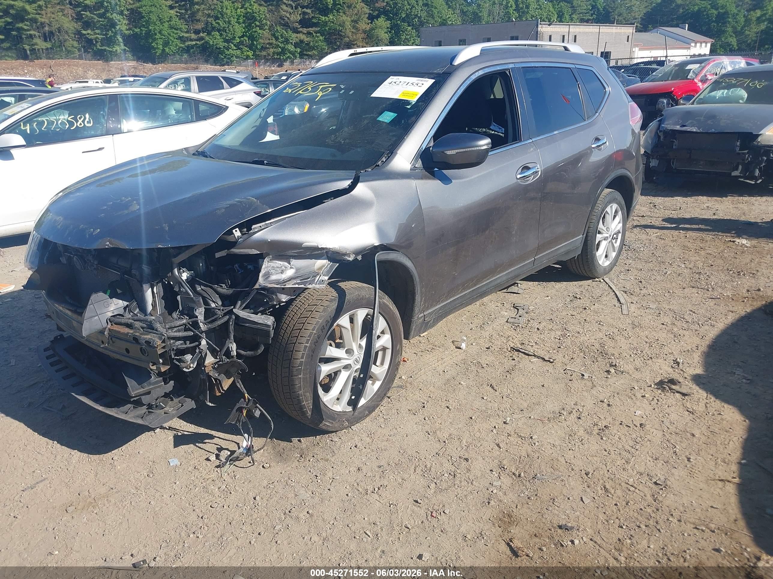 2015 Nissan Rogue Sv Silver vin: KNMAT2MV1FP520253