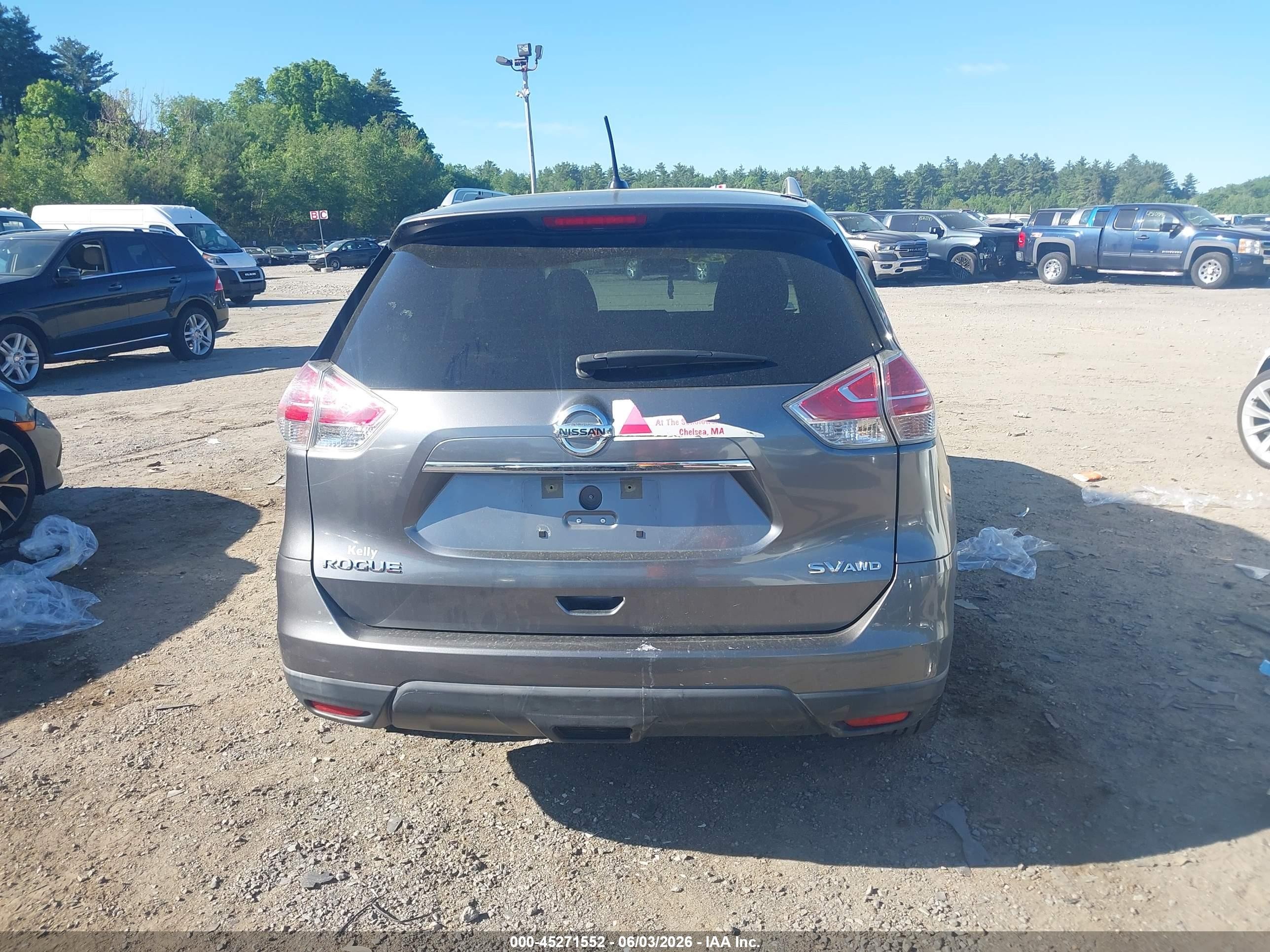 2015 Nissan Rogue Sv Silver vin: KNMAT2MV1FP520253