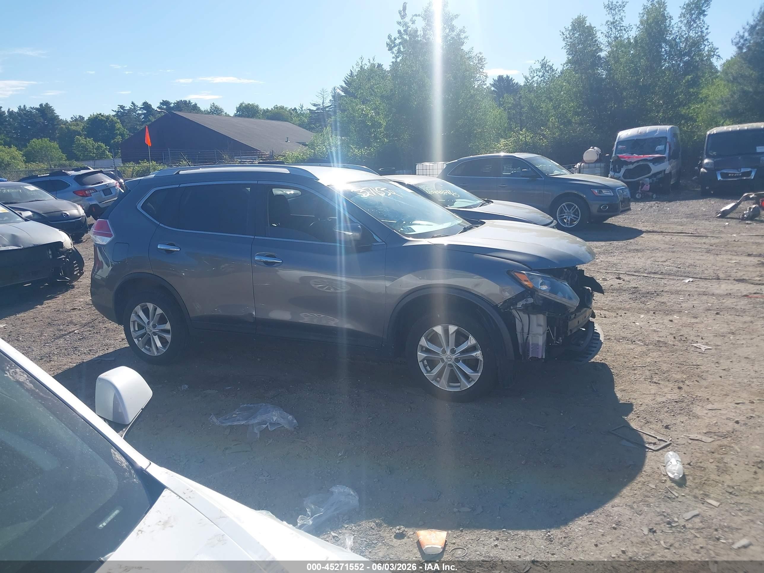 2015 Nissan Rogue Sv Silver vin: KNMAT2MV1FP520253